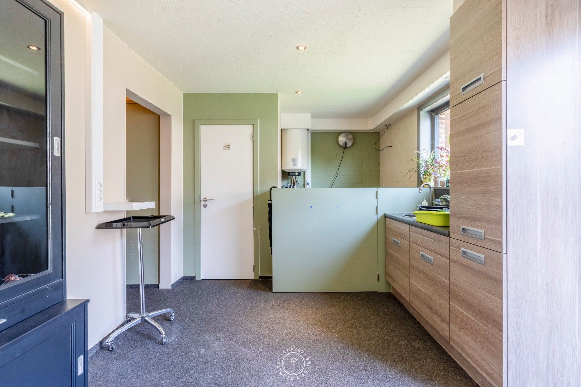 Instapklare woning en ruime tuin in het hart van Vrasene foto 23