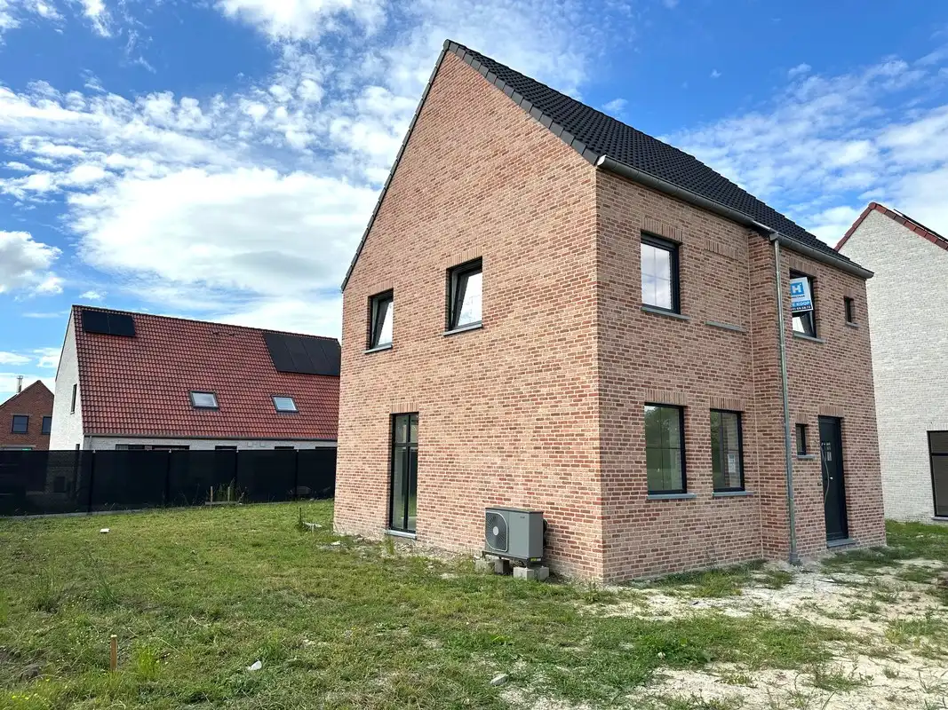 Landelijke alleenstaande woning gelegen in Waardamme foto 4