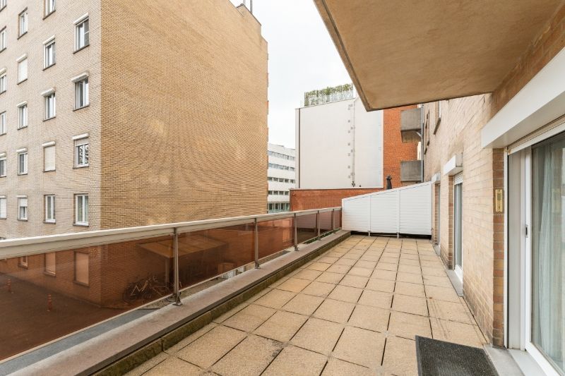 Ruim appartement met zicht op het Polenplein foto 14