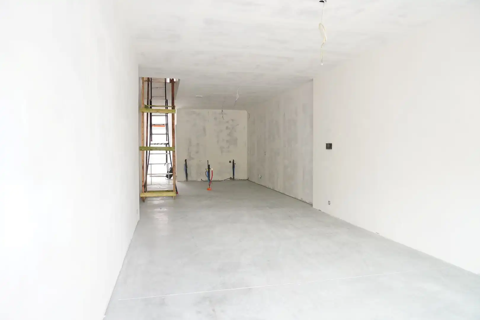 Gerenoveerde rijwoning in Lokeren, centrum. foto 3