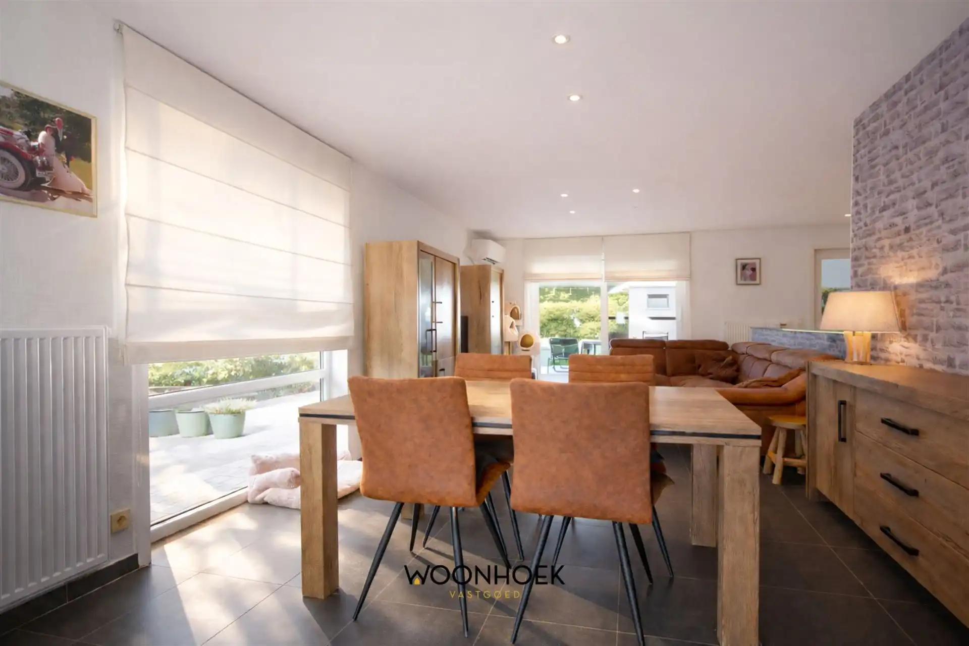  Woning met eigentijdse en serene architectuur foto 5