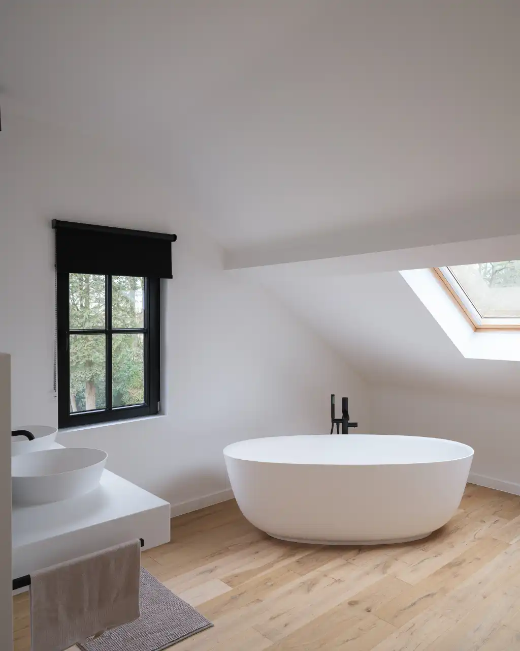 Sint-Martens-Latem – Bijzonder ruime en energiezuinige villa met woon-/werkmogelijkheid vlakbij het dorpscentrum. foto 21