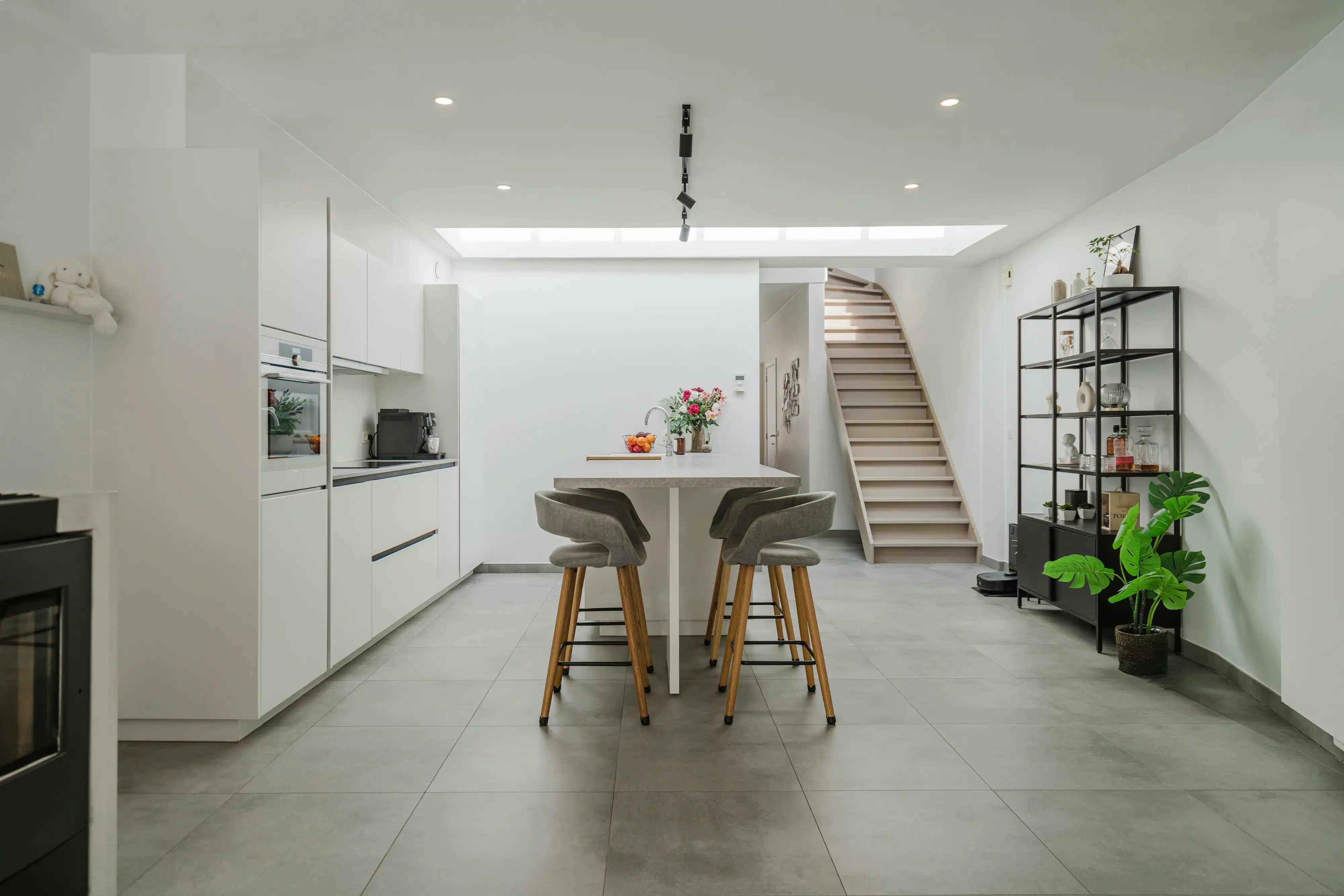 Instapklare woning te koop in Heule, nabij centrum Kortrijk! foto 2