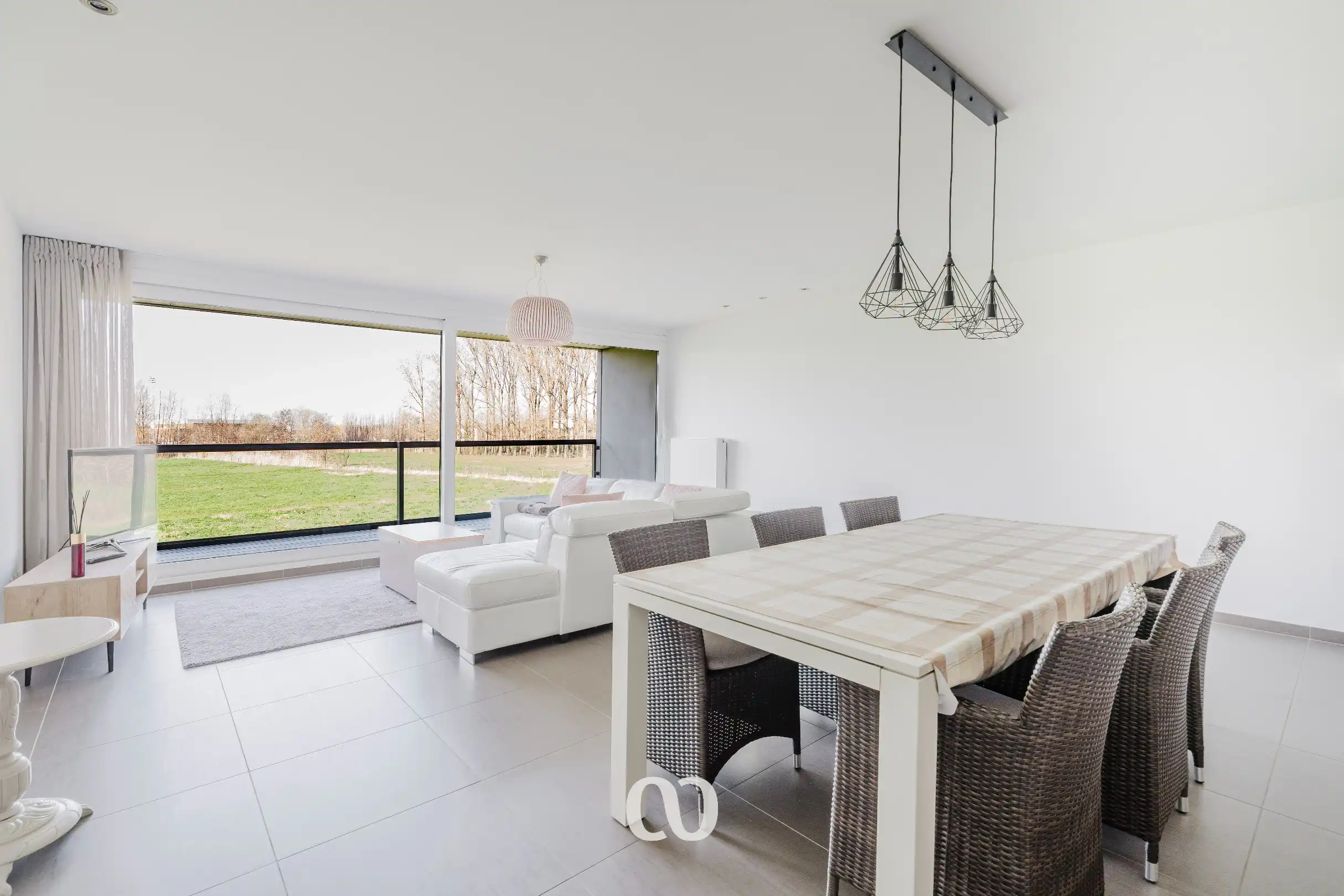 Instapklaar duplex-appartement met terras, zolder en prachtig uitzicht foto 4