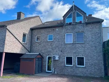Gelijkvloers handelspand met parkings foto 3