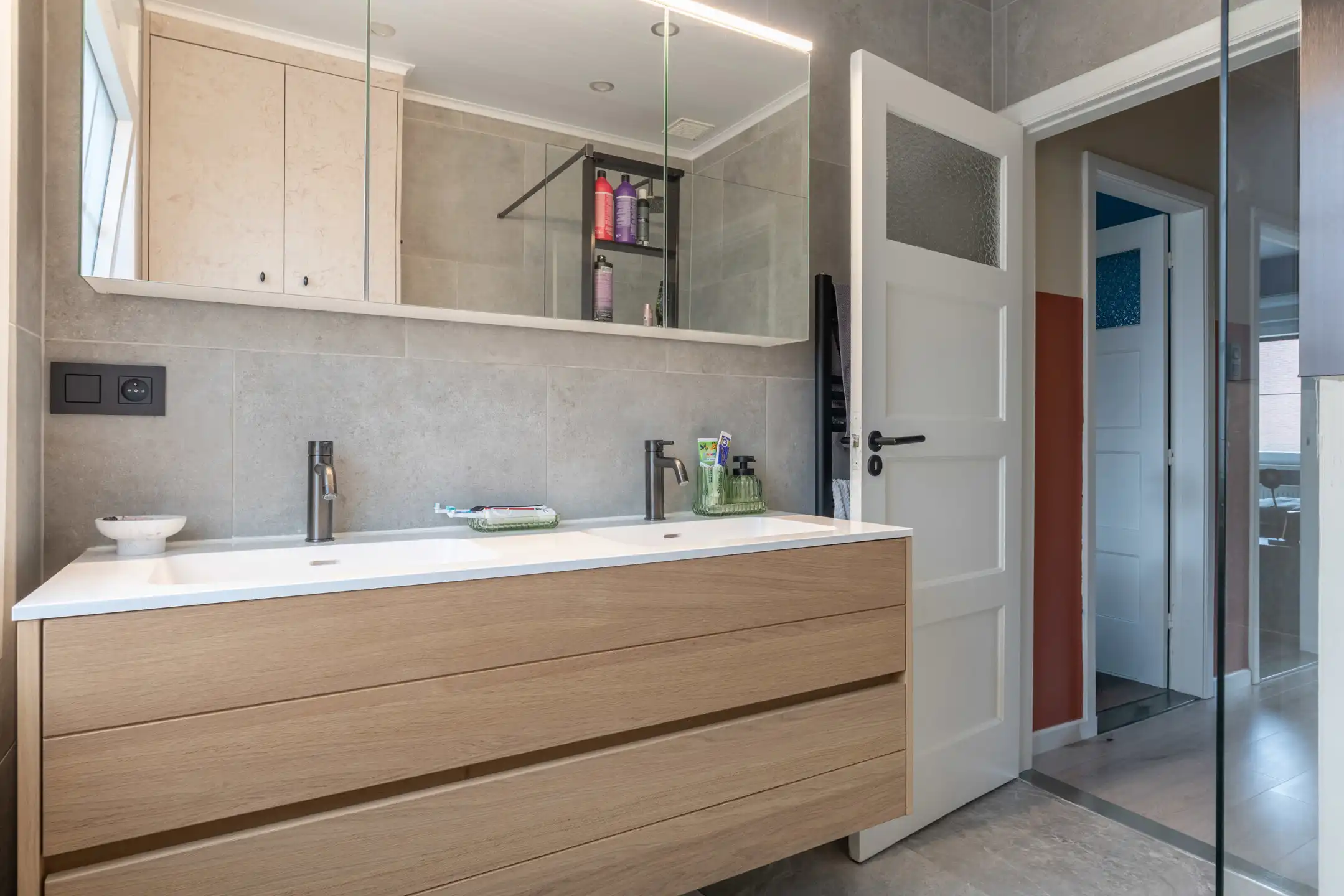 Instapklare stadswoning met 4 slaapkamers in Turnhout. foto 10