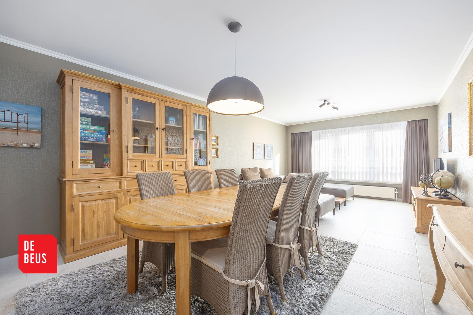 Stijlvol en ruim appartement met 1 slpk pal aan het strand foto {{pictureIndex}}