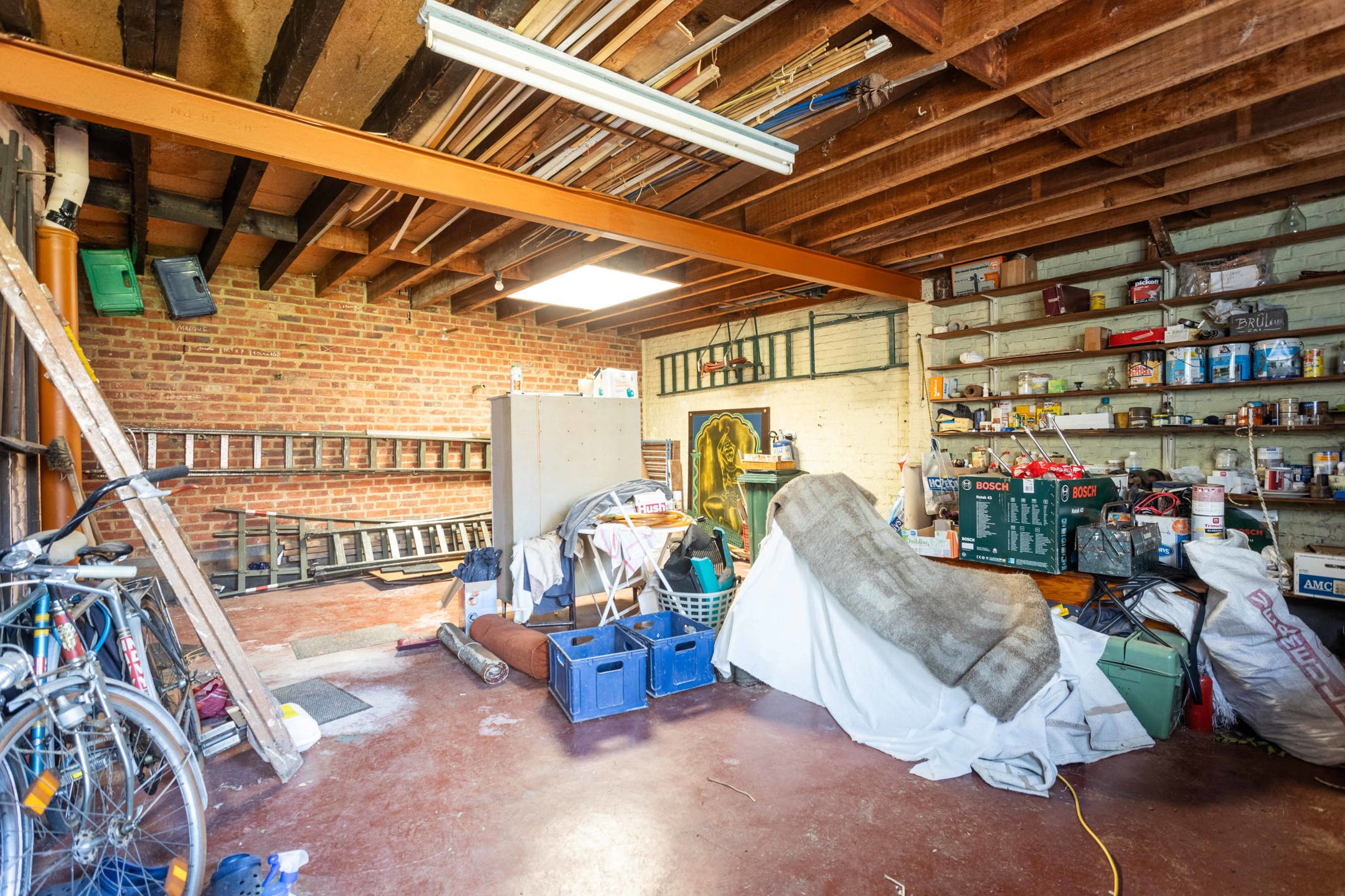 Te moderniseren woning met parking, tuin en garage/atelier! foto 20