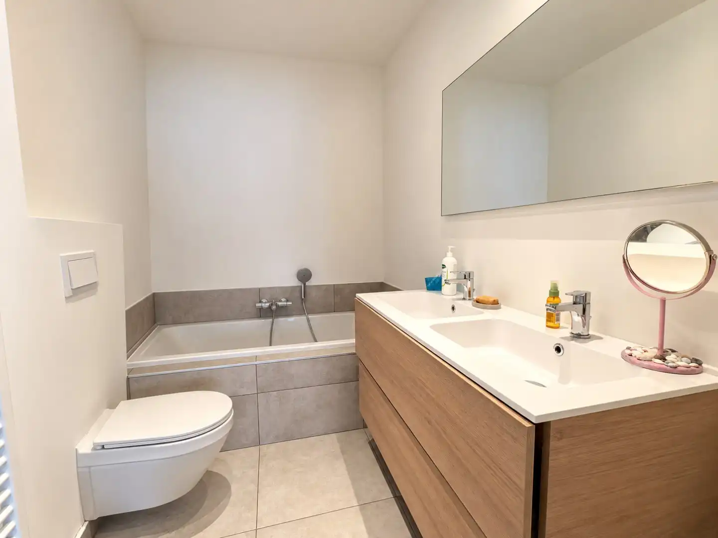 Verhuurd 2-slaapkamerappartement met 2 badkamers – 87 m² foto 3