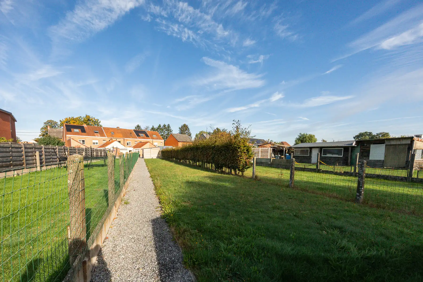 Leuke woning met grote tuin foto 27