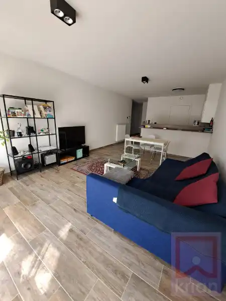 Recent 2 slaapkamer appartement met autostpl en kelderberging foto 6