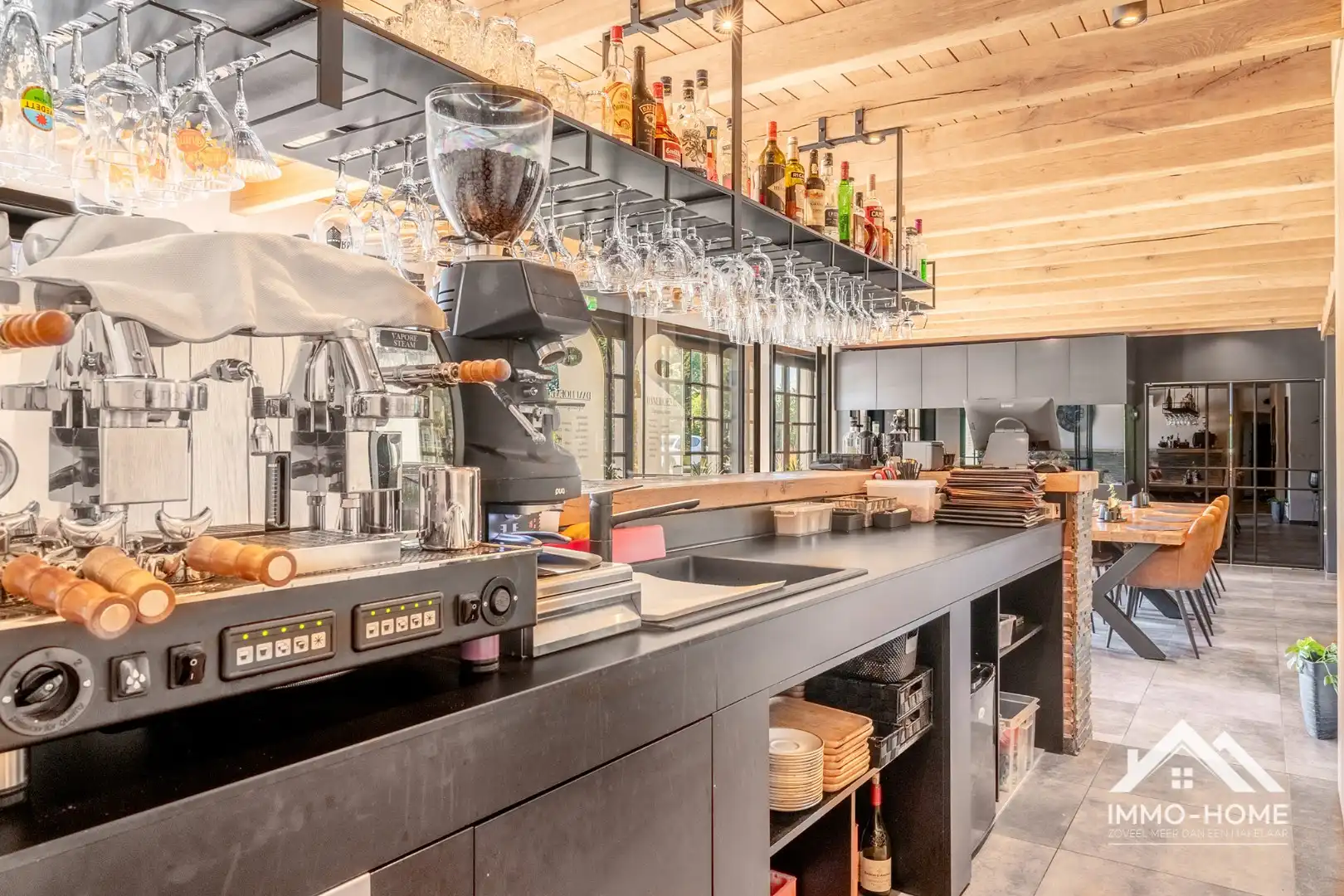 Prachtige gerenoveerde brasserie met appartement!  foto 7