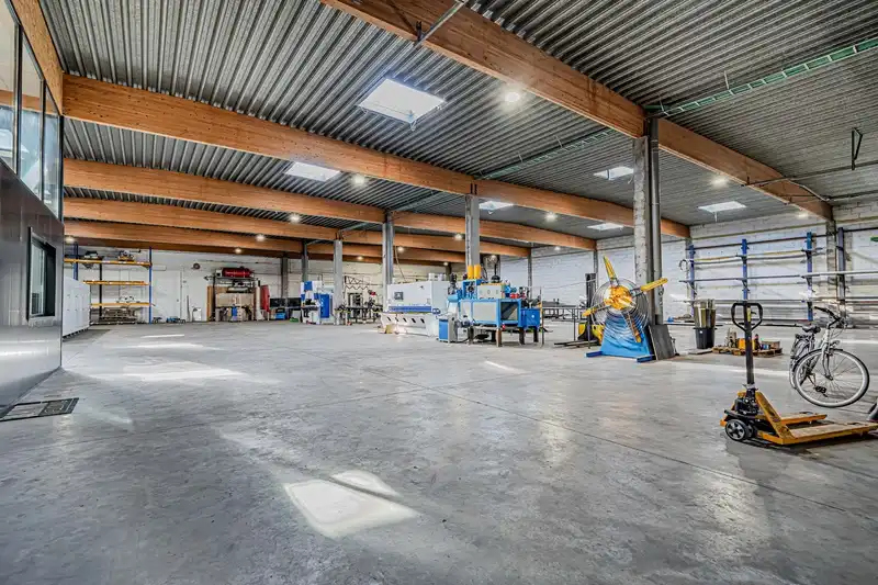 Magazijn te Gent te huur foto 9