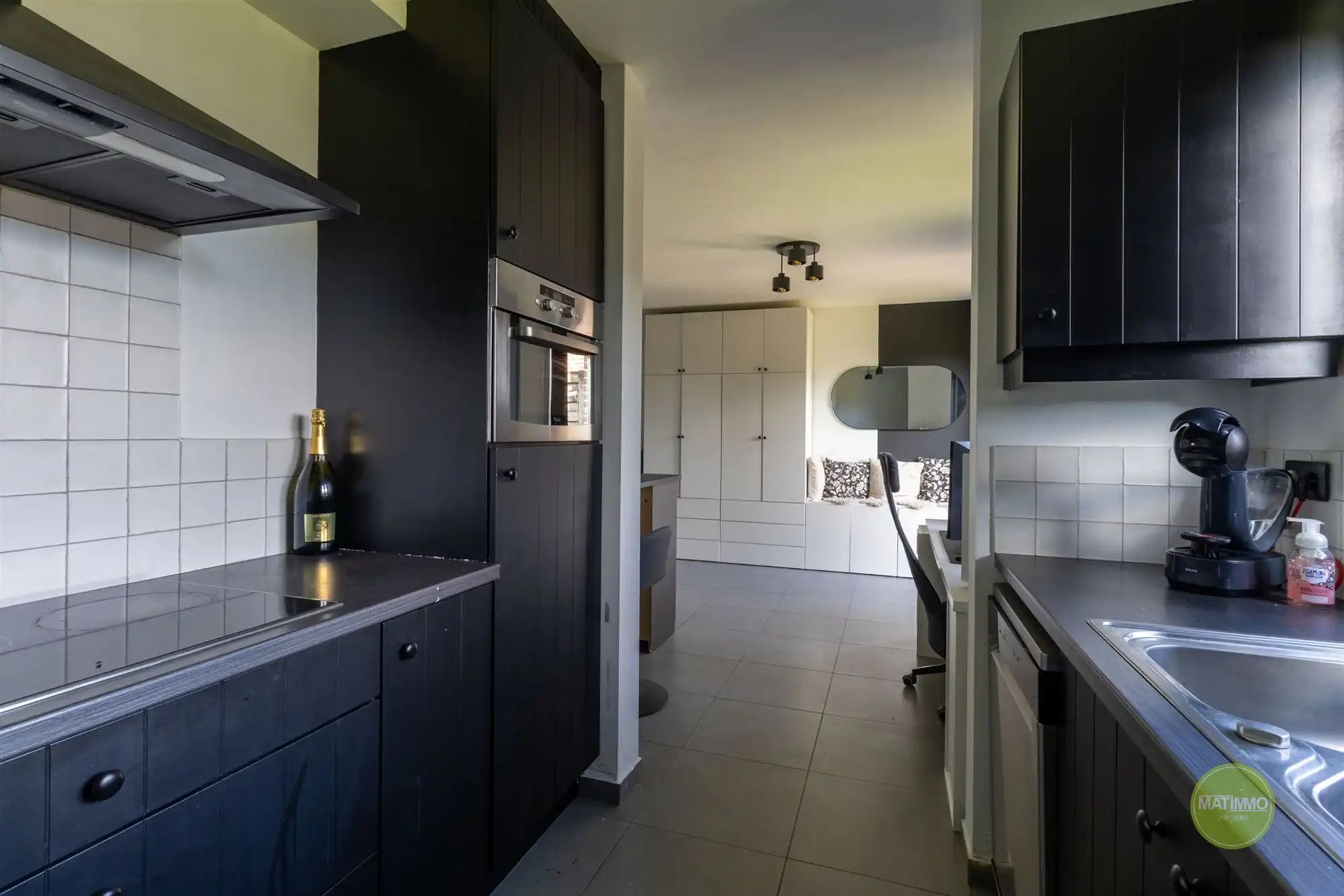 Instapklaar gelijkvloers appartement met autostaanplaats  foto 6