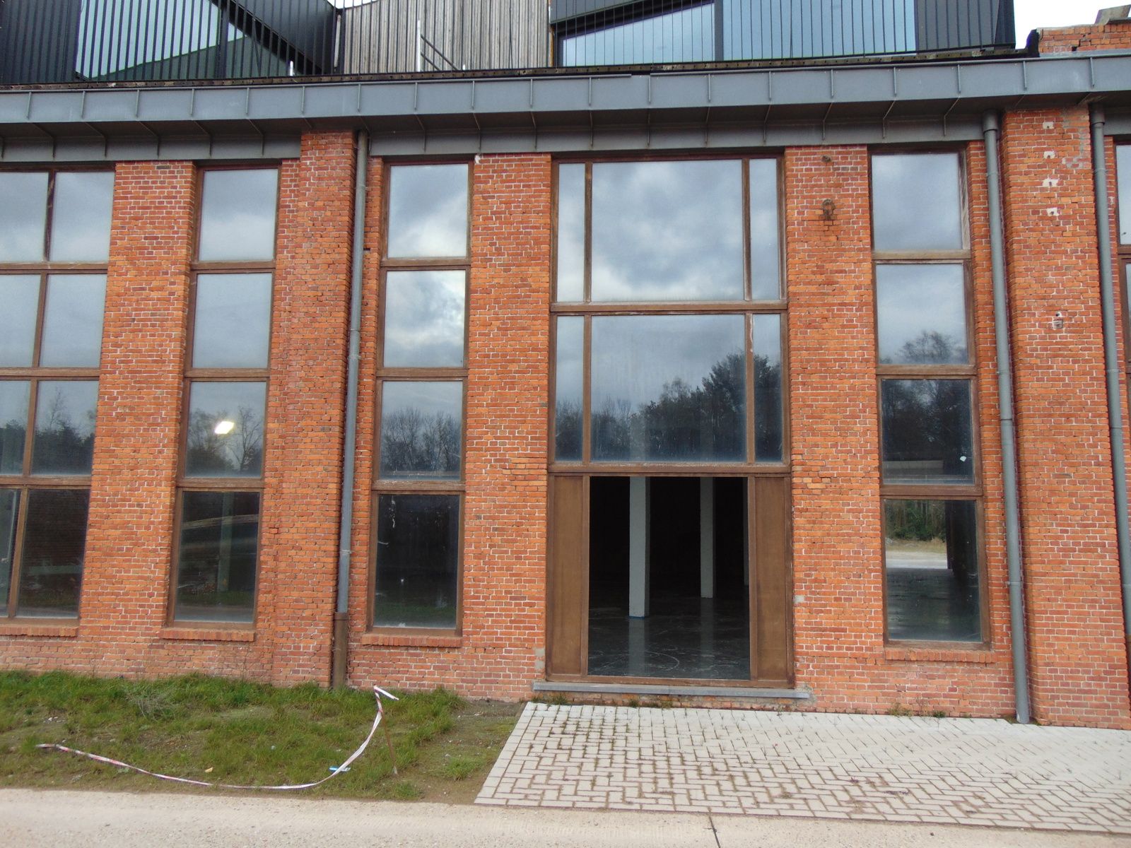 Opslagruimte van 650 m² met veel daglicht foto 3