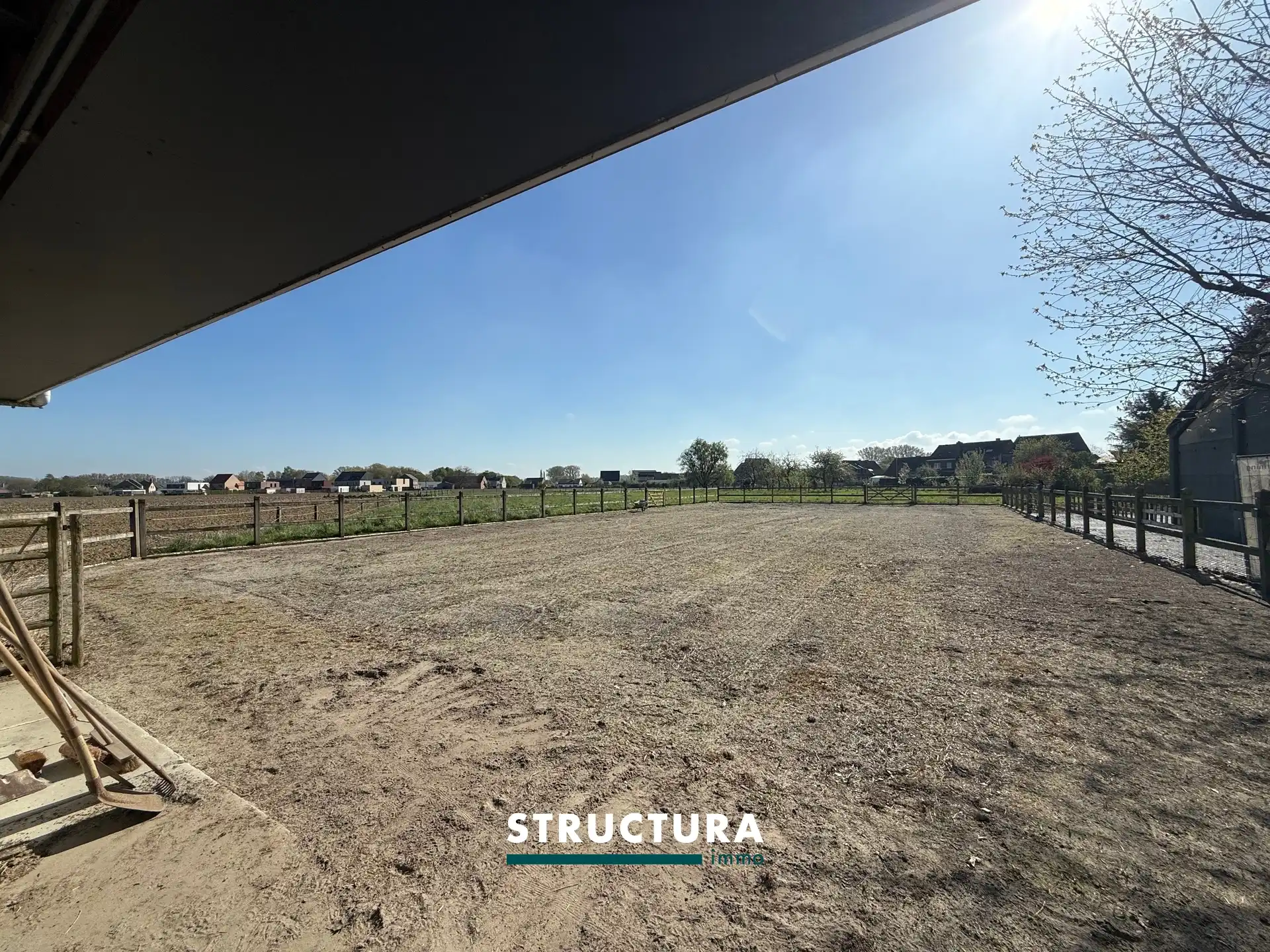 Gerenoveerde woning met weide en paardenstal foto 26