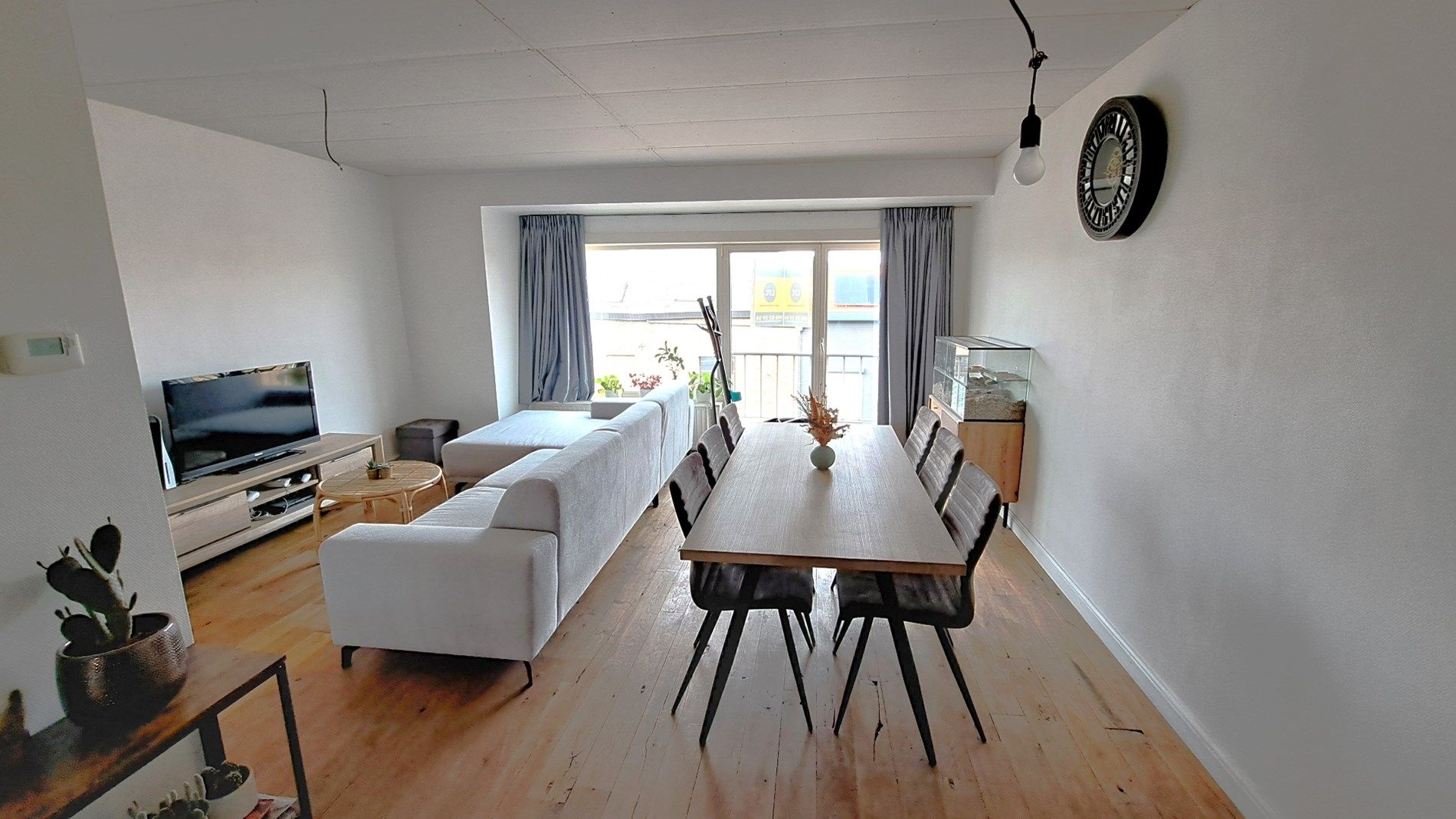 Instapklaar appartement met 2 slaapkamers, terras en kelder foto 5