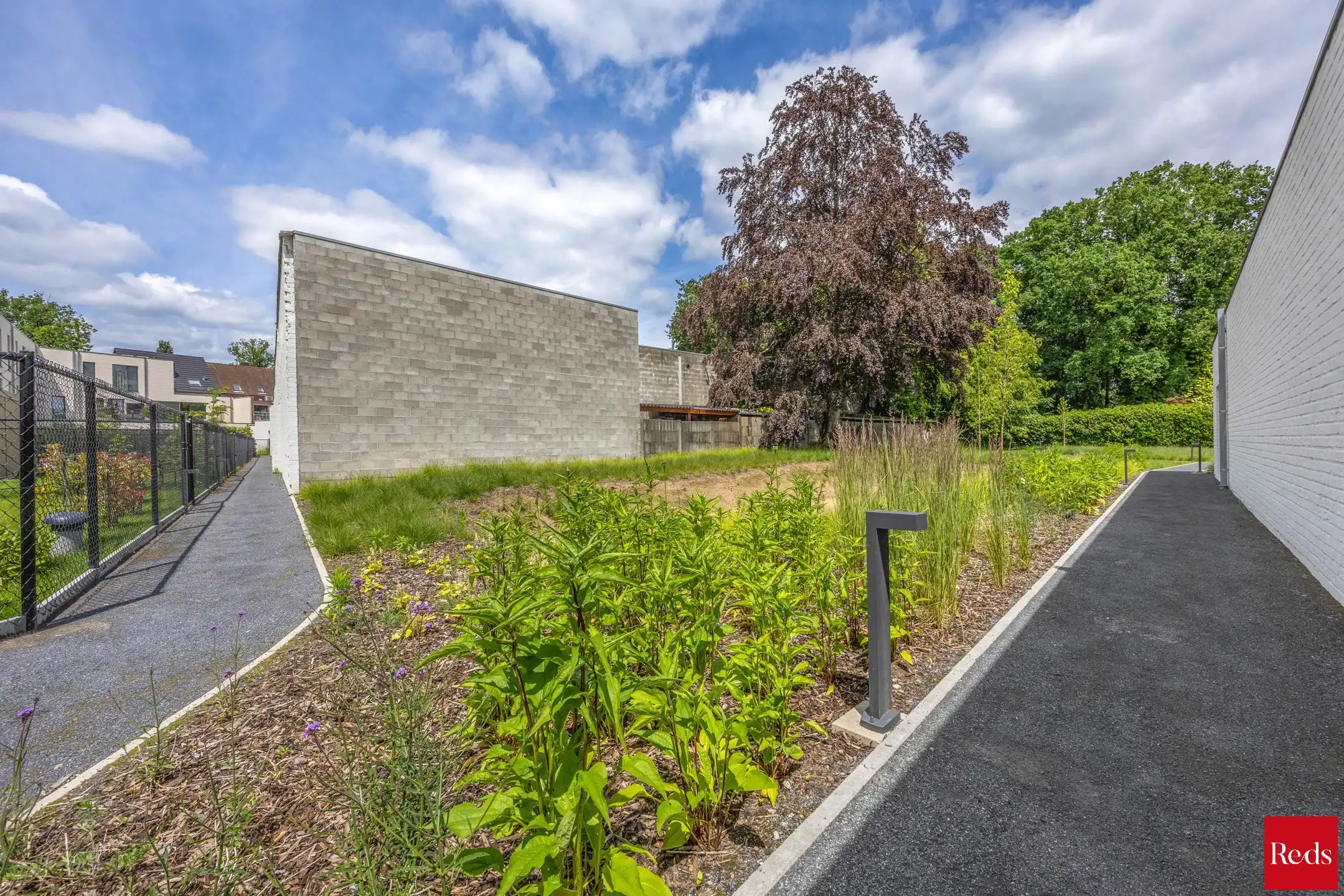 Stijlvol gelijkvloers appartement met tuin foto 30