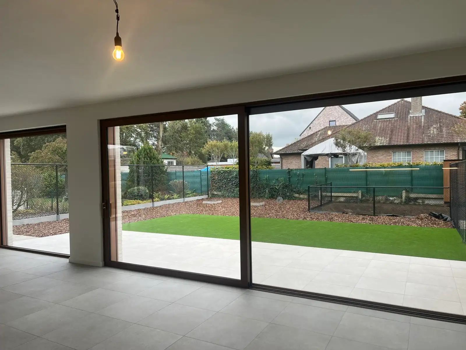 Recent GLV 2 slpk app met tuin en 2 autostaanplaatsen foto 5