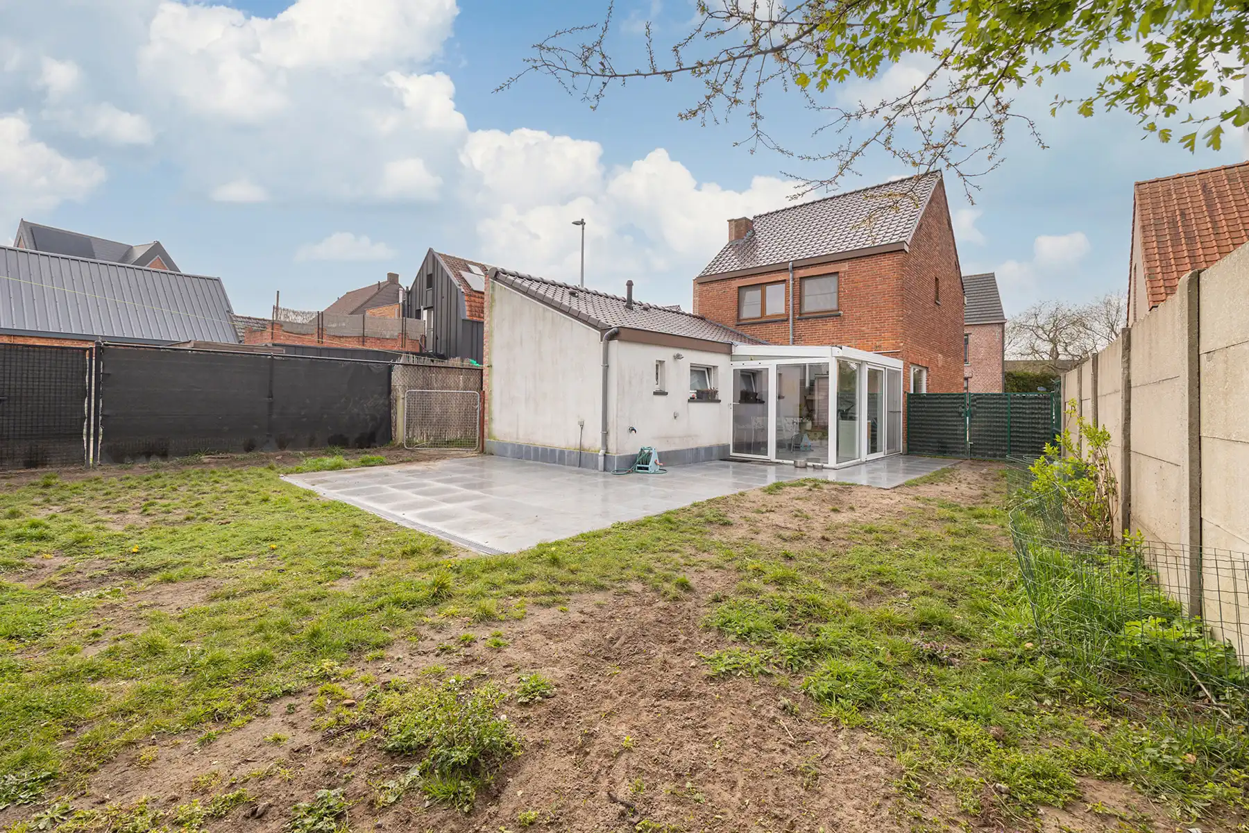 Instapklare open bebouwing in het hart van Kalken foto 13