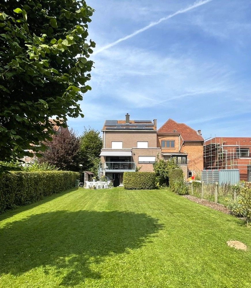 Verrassend ruime woning met 7 slaapkamers en dit op een zeer gunstige ligging! foto 31