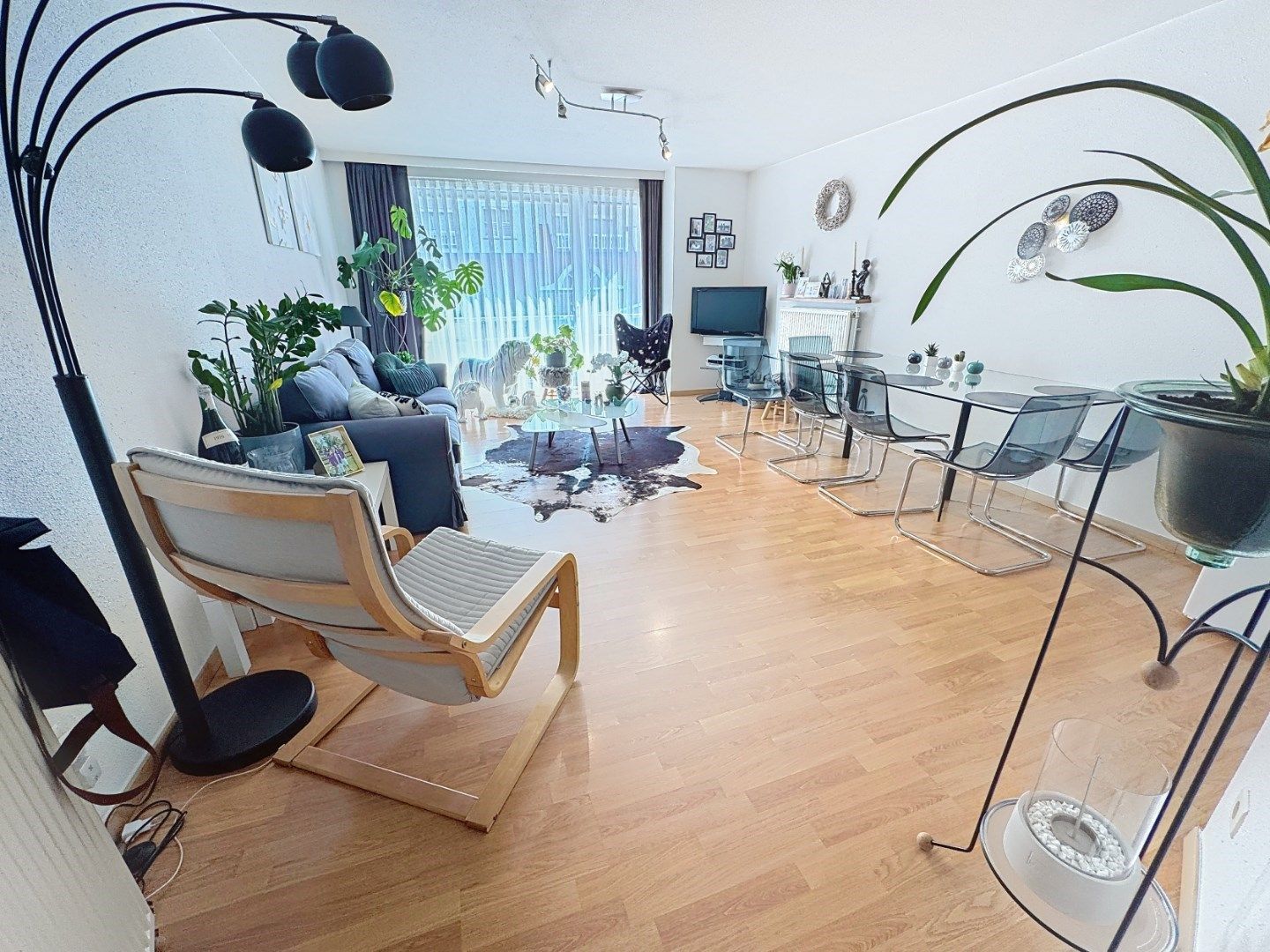 Centraal gelegen appartement met 2slpk foto 2