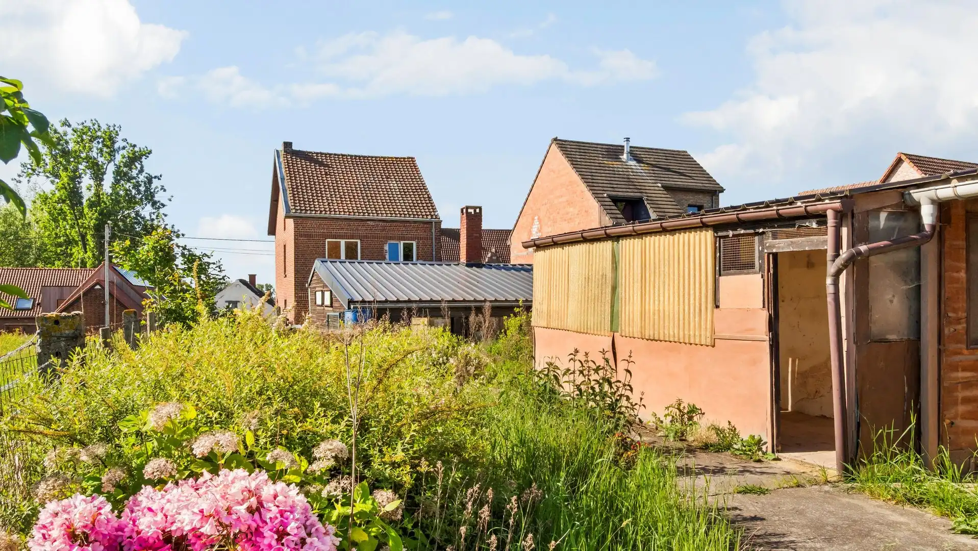 Nieuwe voorwaarden voor deze te renoveren halfopen woning op een prachtig perceel van 1900m² foto 5