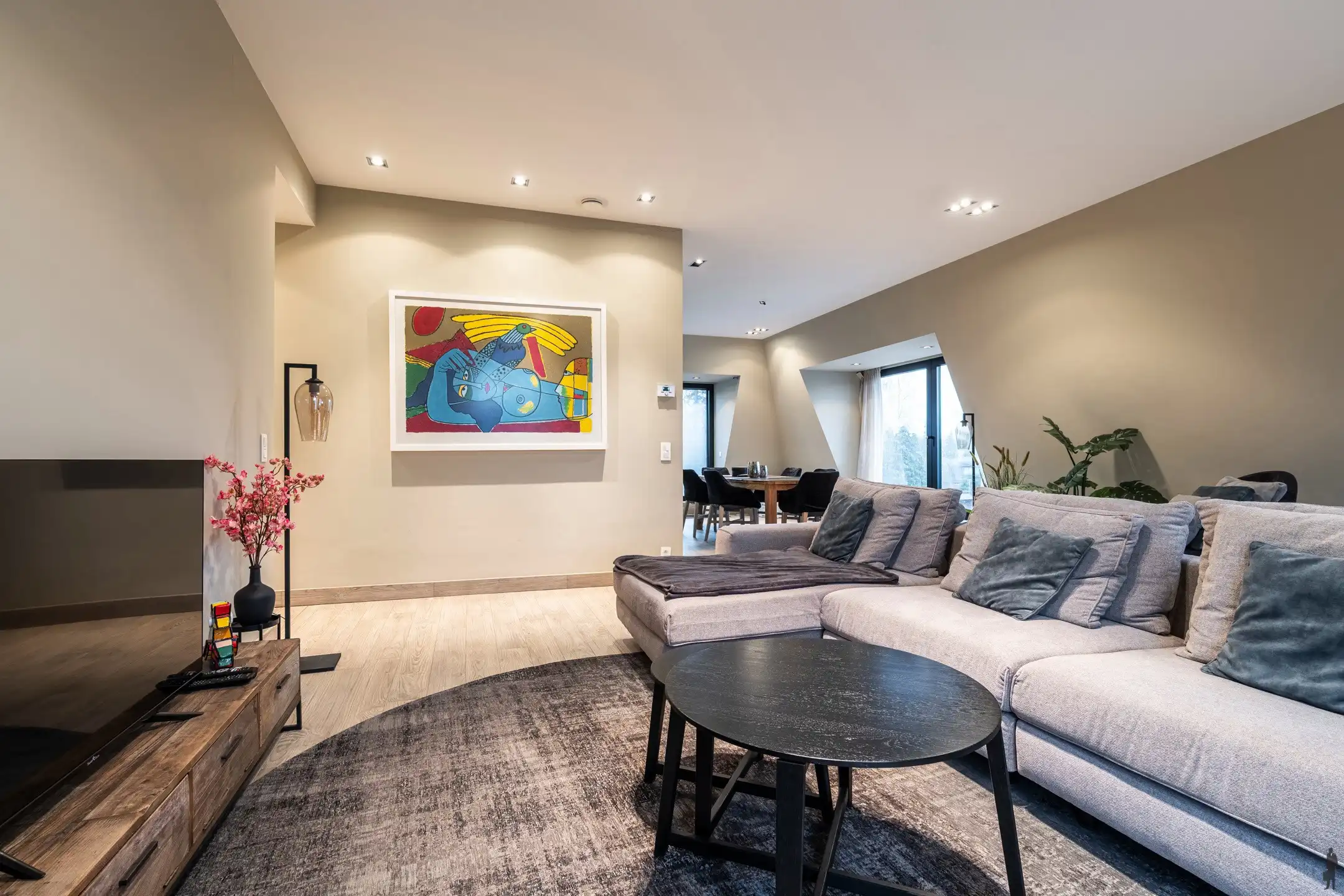 Stijlvol appartement op tweede verdieping met royaal terras foto 7