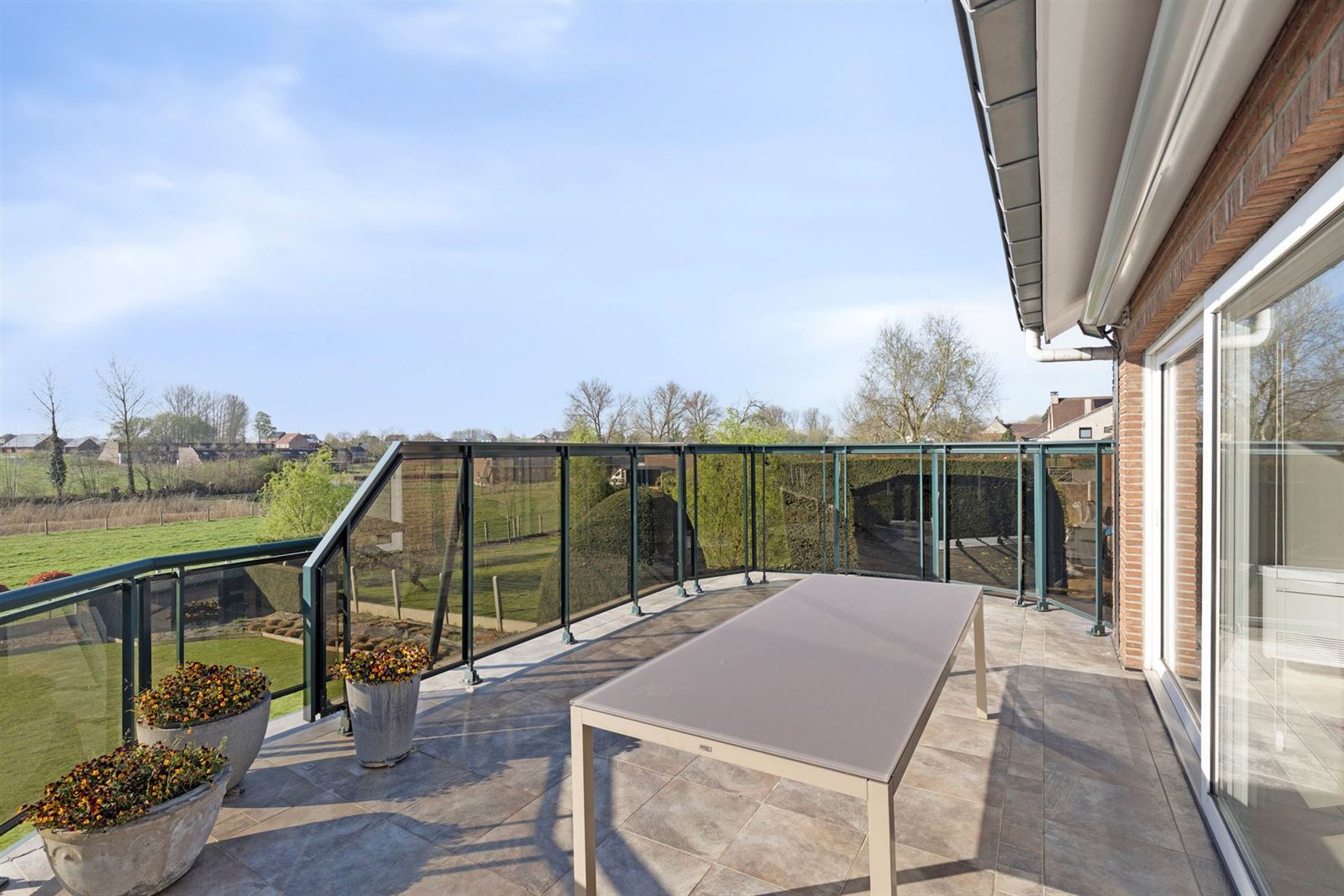 Ruime villa te huur in groene omgeving  foto 10
