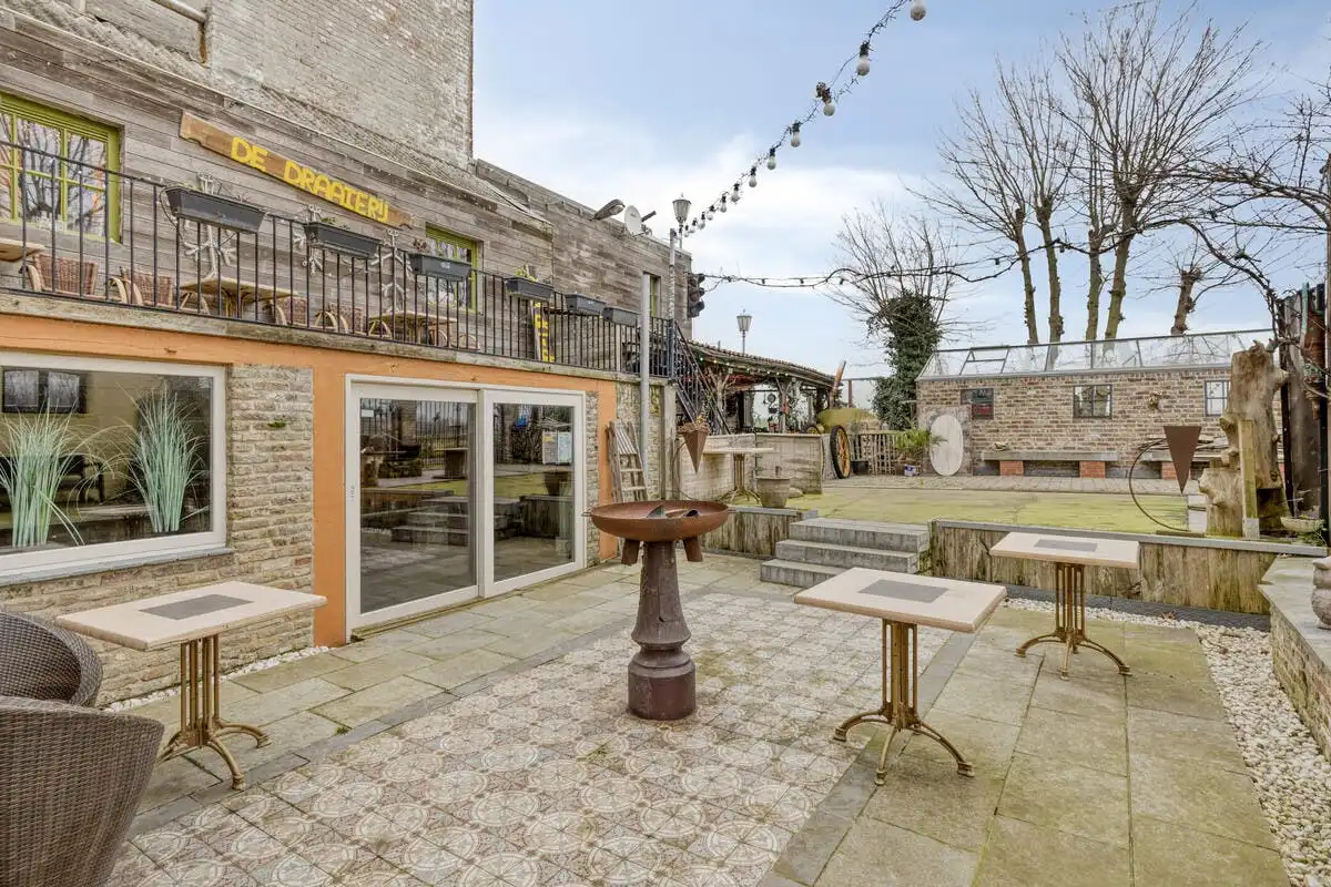 Polyvalente woning te Oudenburg met grote parking foto 30