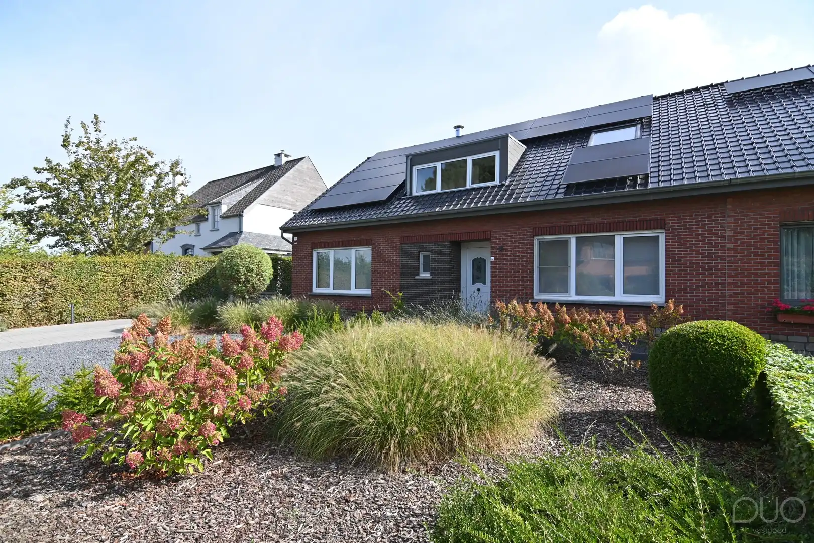 Landelijk genieten op een toplocatie in Haspengouw, recentelijk gerenoveerd en instapklaar! foto 2