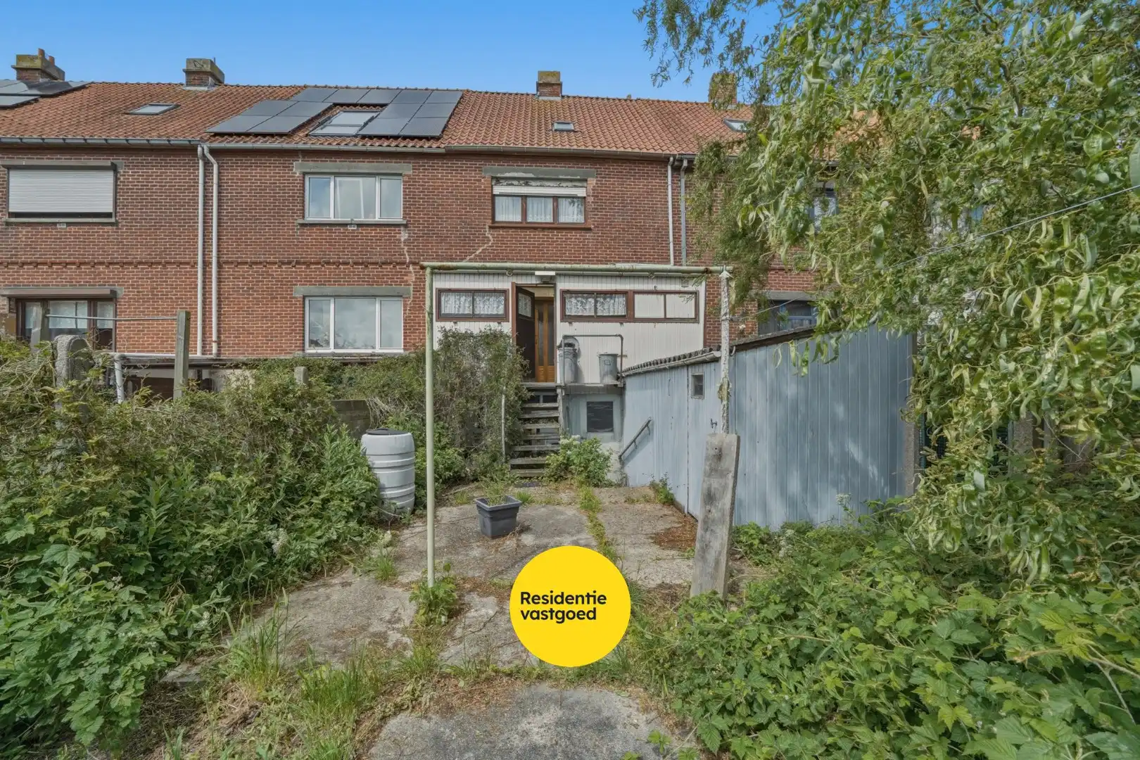 Te renoveren woning met garage en tuin in de Vuurtorenwijk te Oostende foto 3