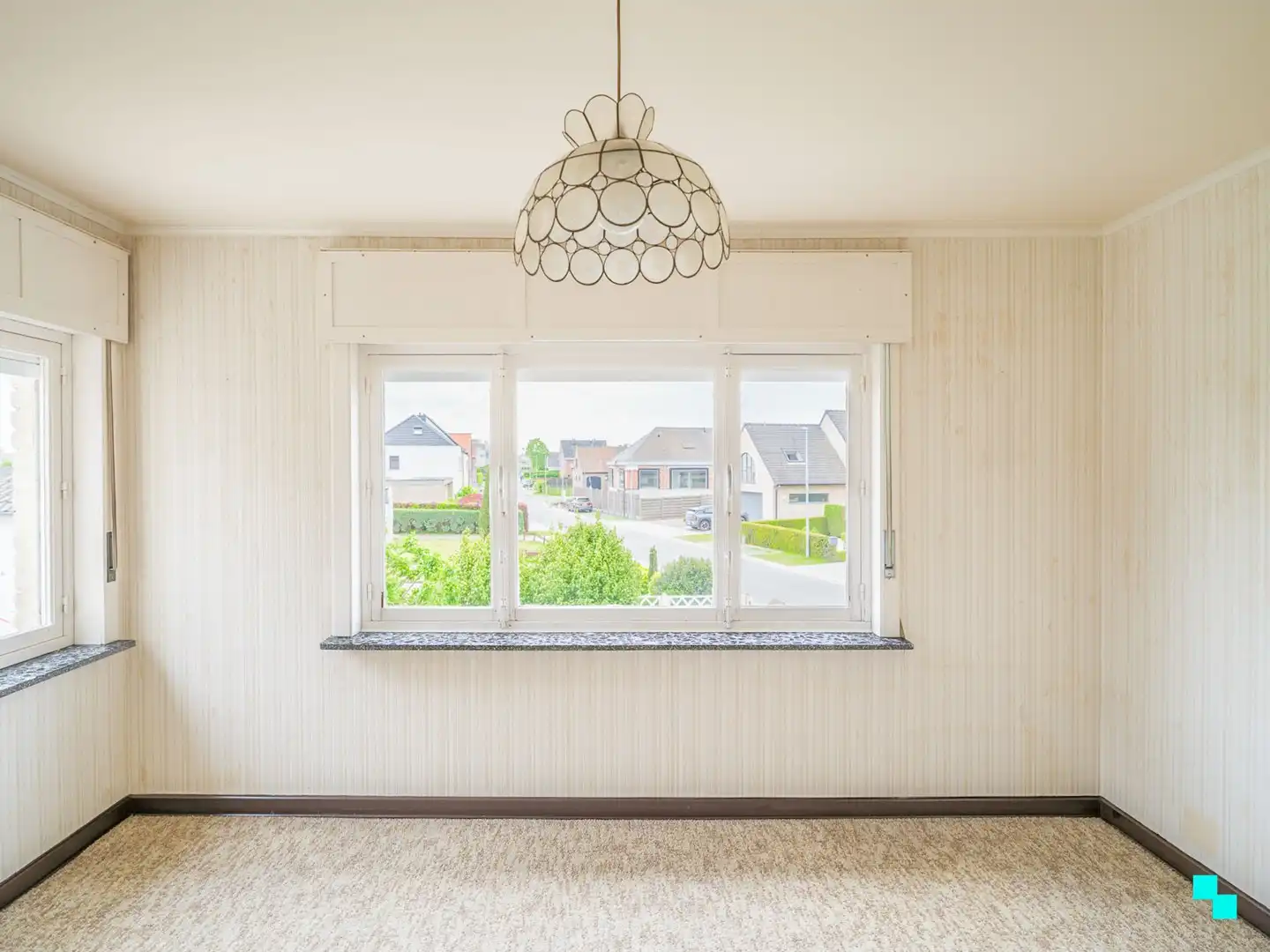 Ruime, te renoveren woning in het mooie Asper foto 16