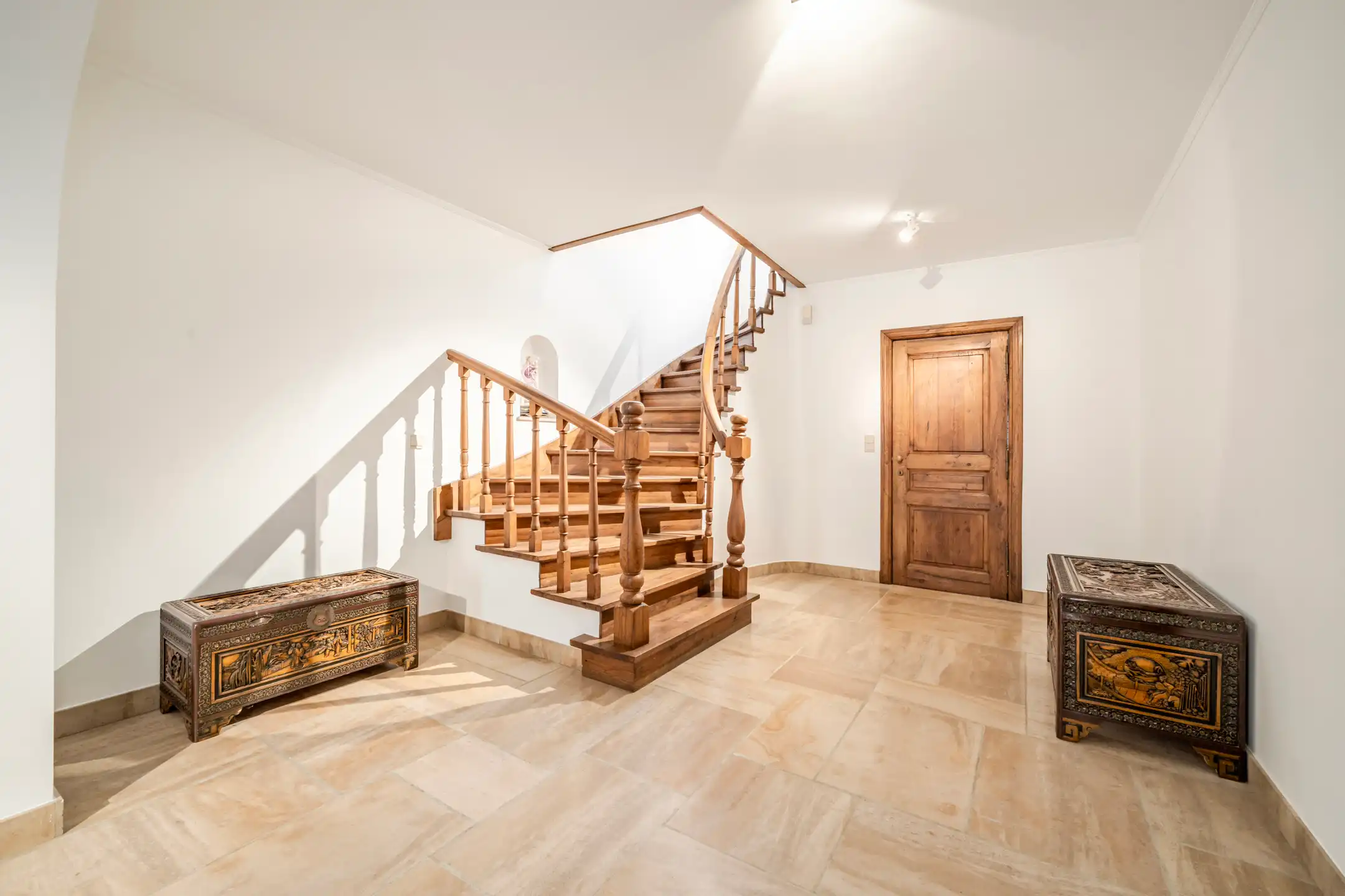 Charmante herenwoning met uitweg achteraan (3 garages).  foto 8