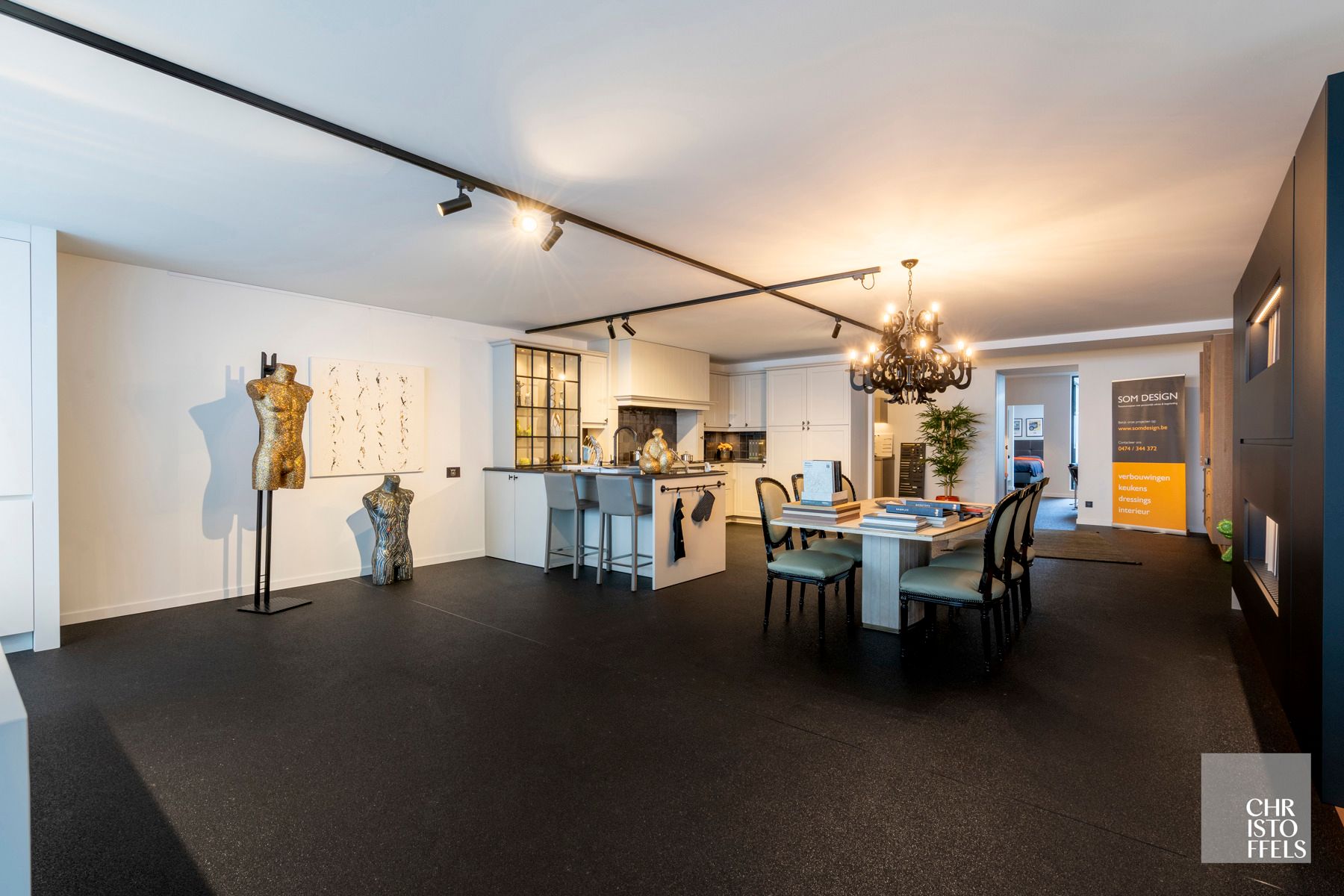 Multifunctioneel gebouw met 2 wooneenheden, kantoor en showroom op een perceel van 2.074 m²! foto 23