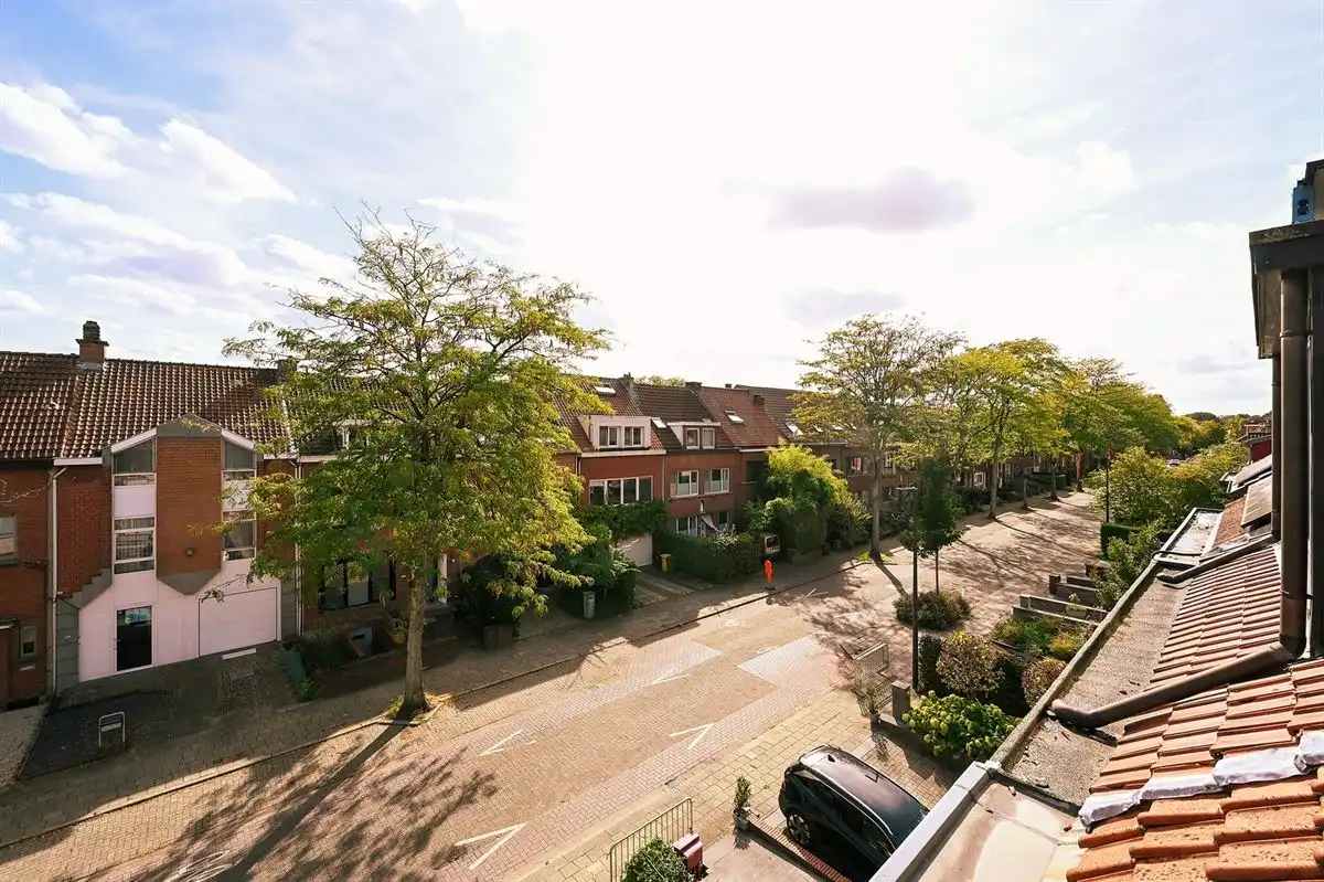 Ruime woning op zeer populaire locatie in Mortsel foto 17