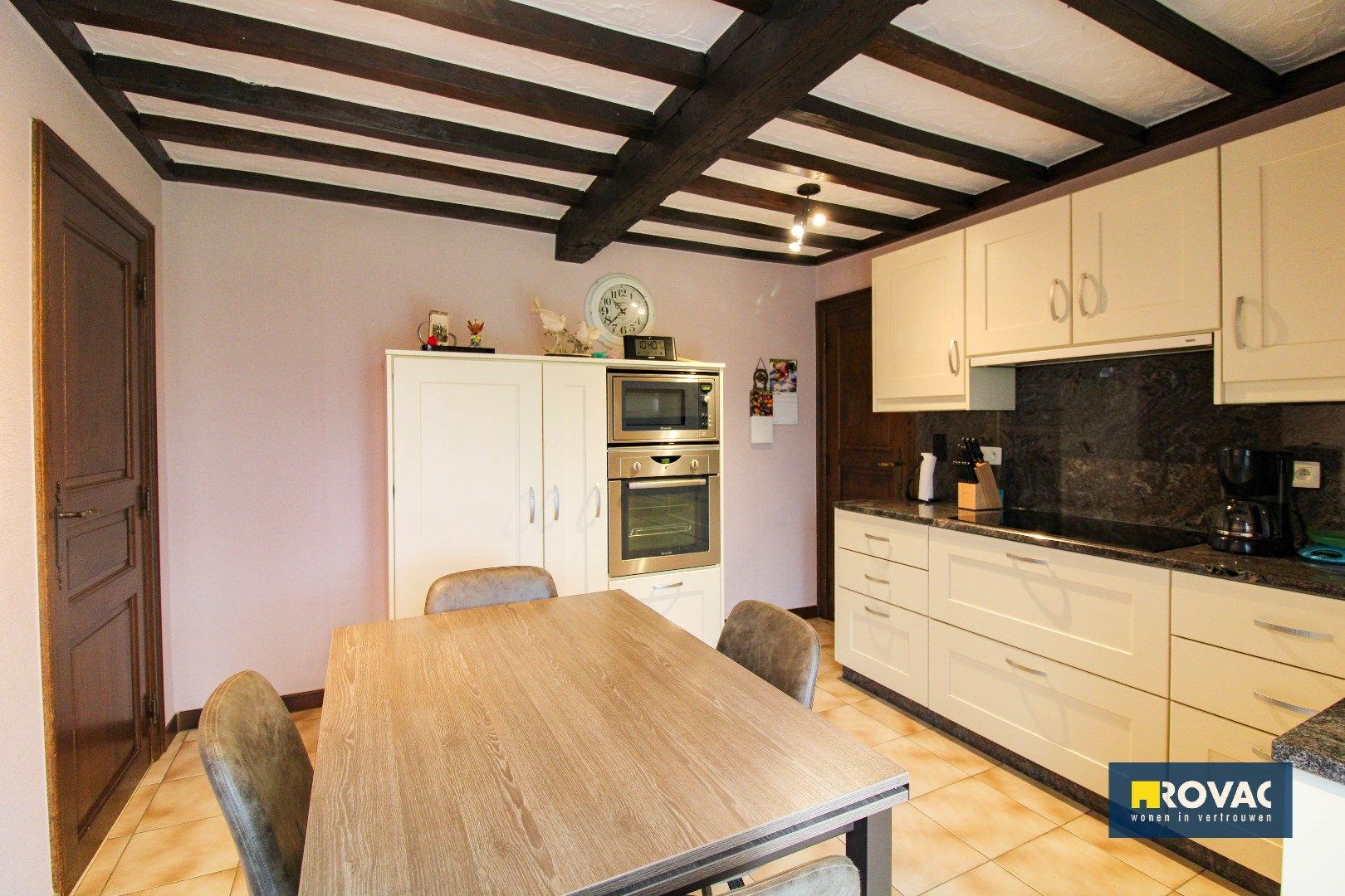TOPPER! Landelijk gelegen woning met garage op 1684 m² foto 13