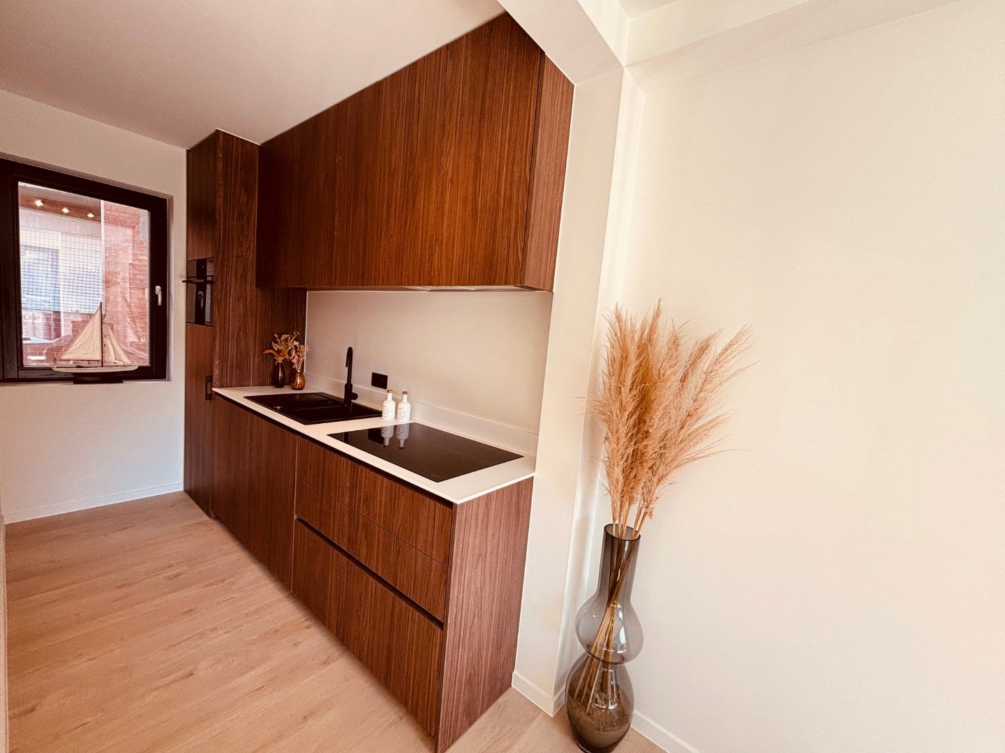 GERENOVEERD GEMEUBELD APPARTEMENT met lateraal zeezicht  Koksijde  foto 3