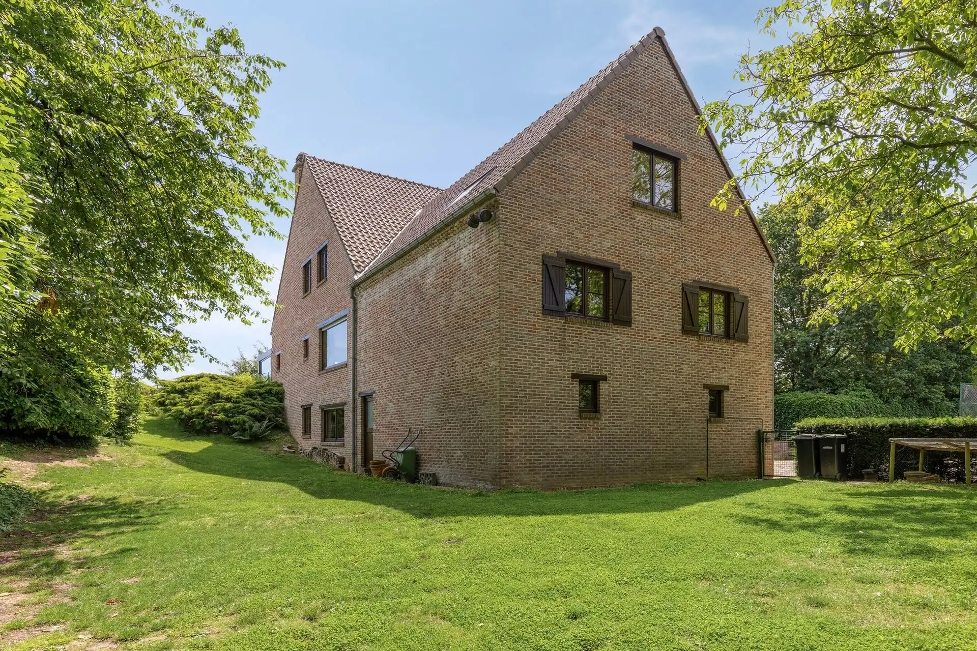 Prachtige klassieke villa op een perceel van ± 7.500 m²  foto 25