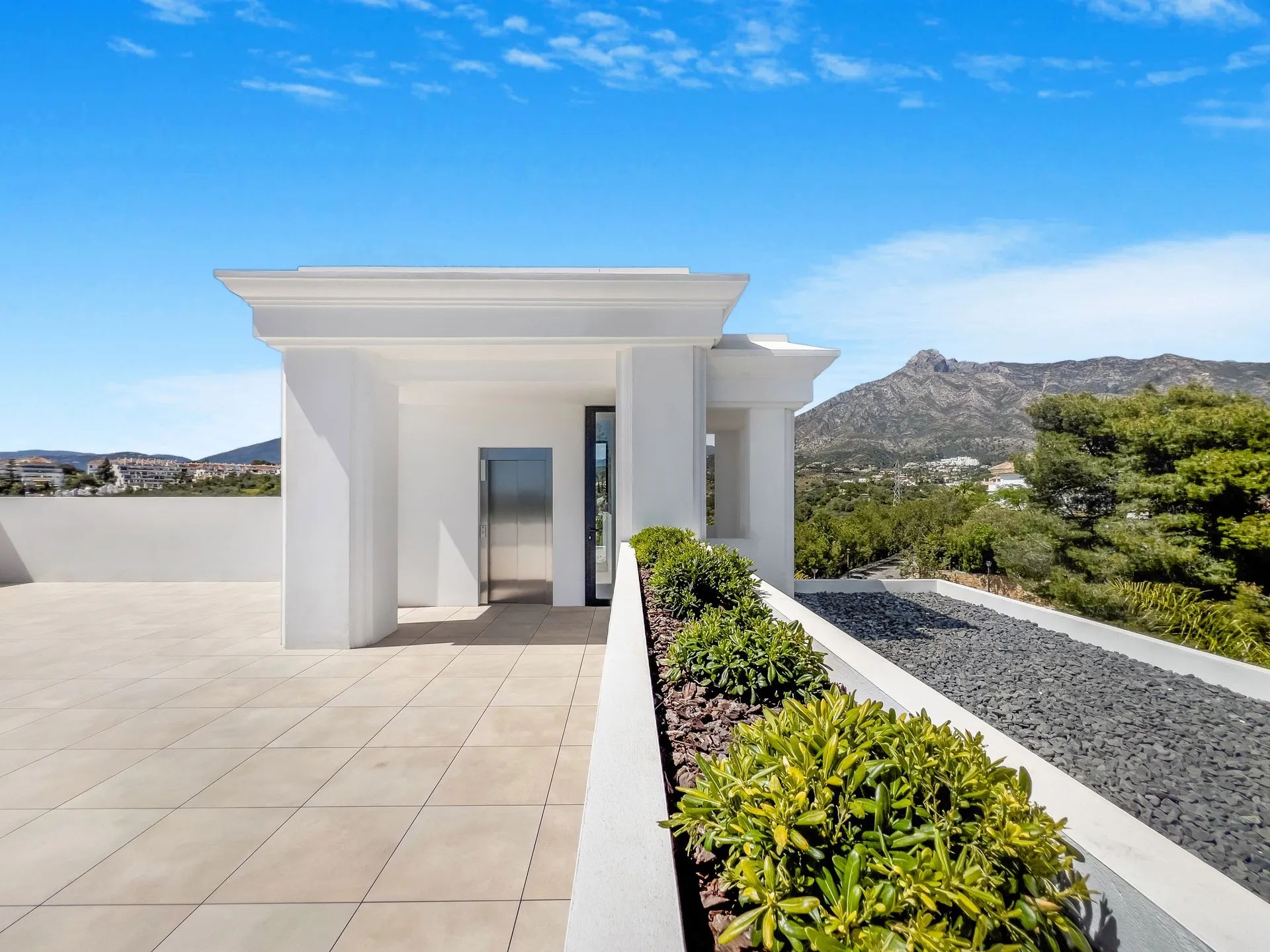 Koninklijk wonen aan de Golden Mile – exclusieve villa’s in het iconische Las Lomas del Marbella Club foto 40