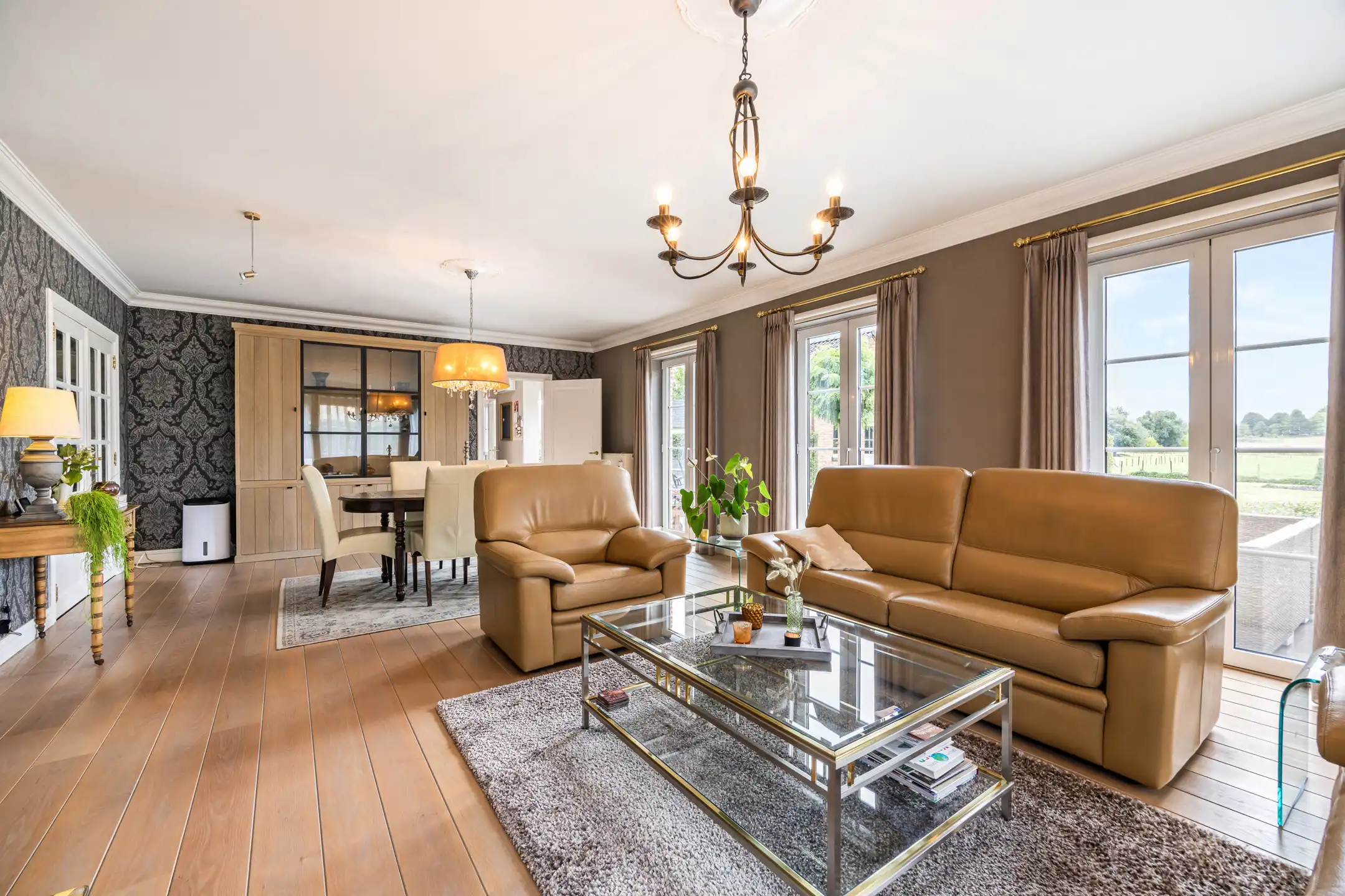 Exclusieve villa met zonnige tuin in Mal foto 12