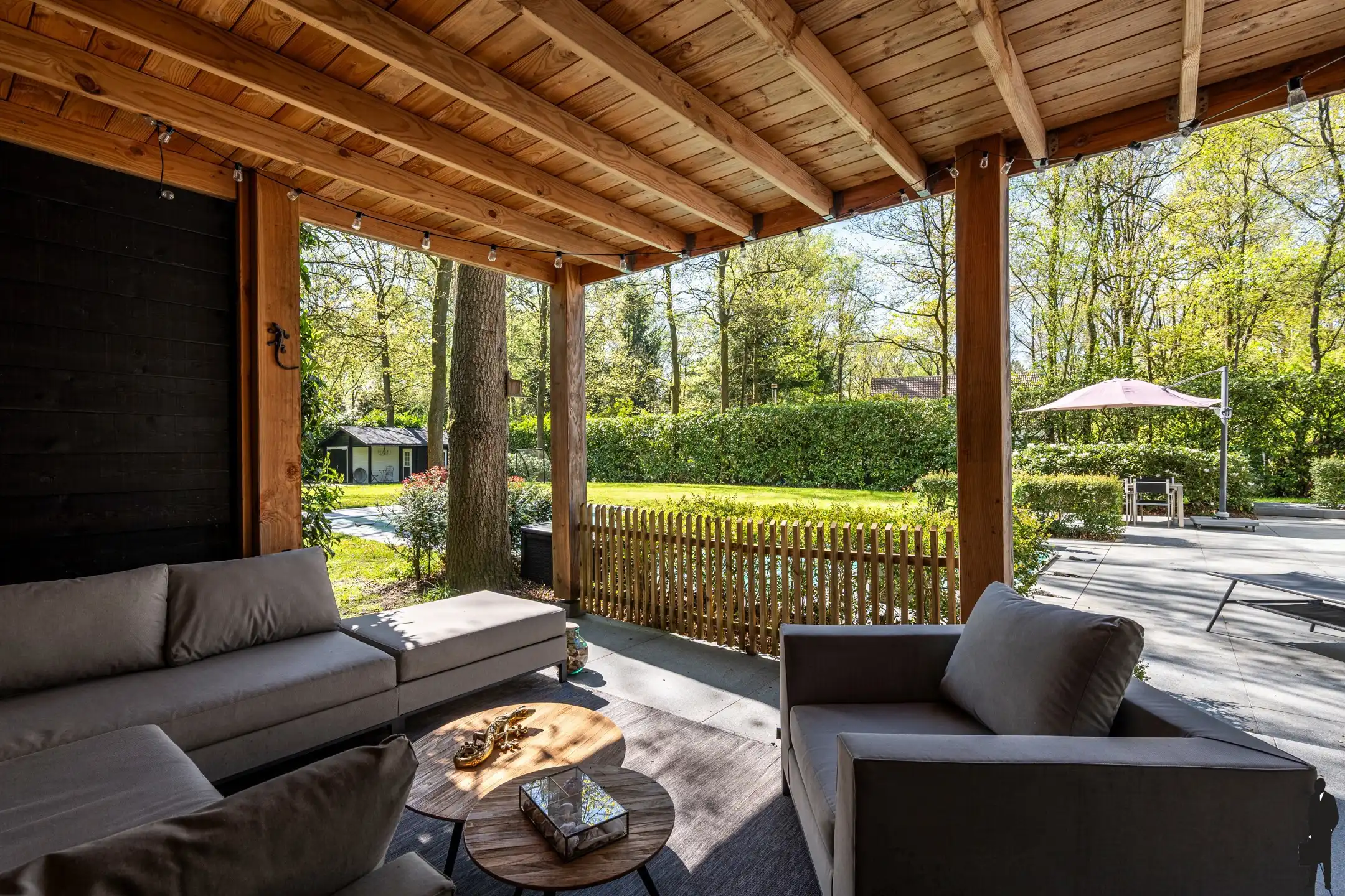 Charmante villa met zwembad op rustige ligging foto 22