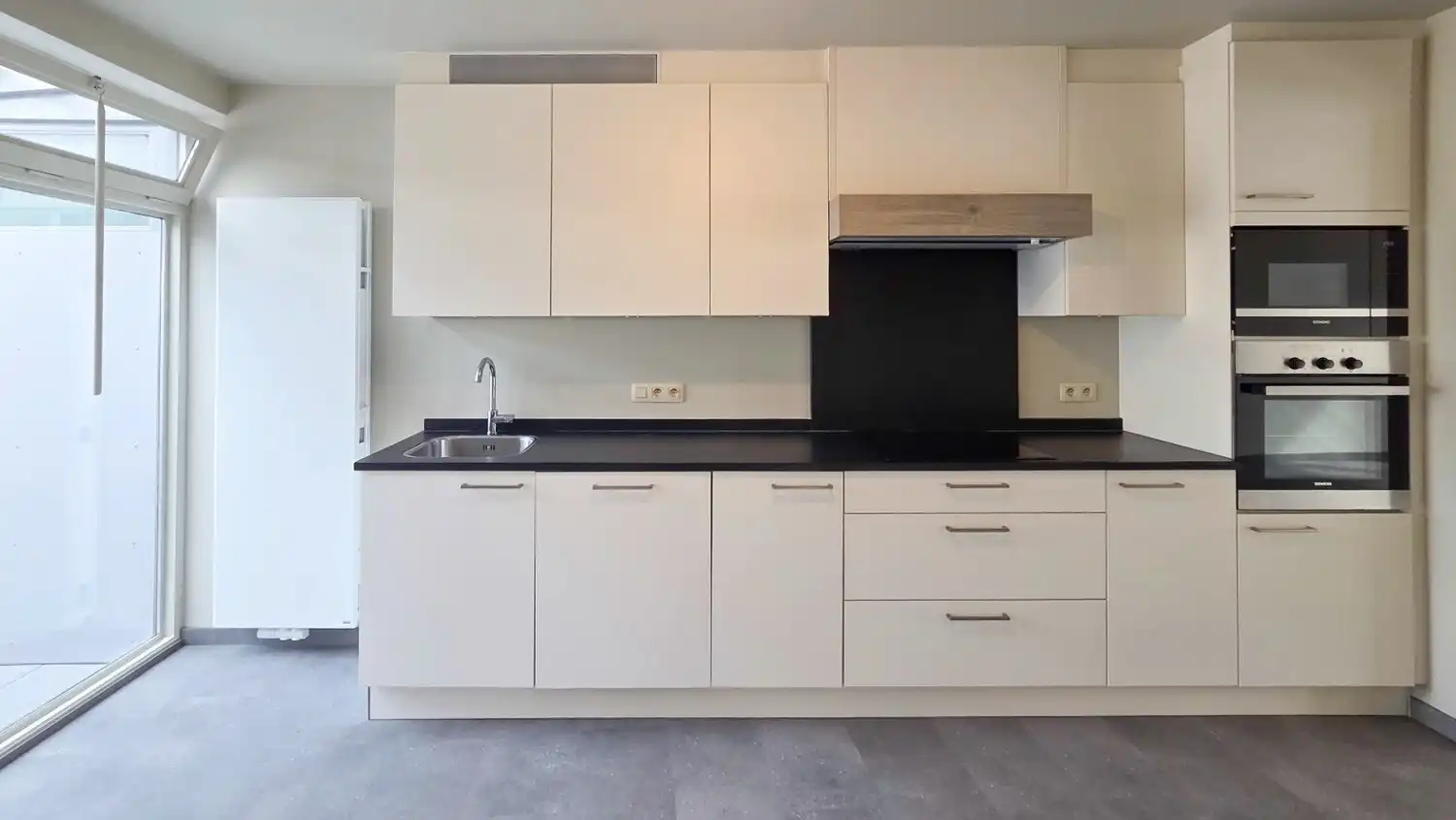 DUPLEX APPARTEMENT MET 2 SLAAPKAMERS EN TERRAS foto 9