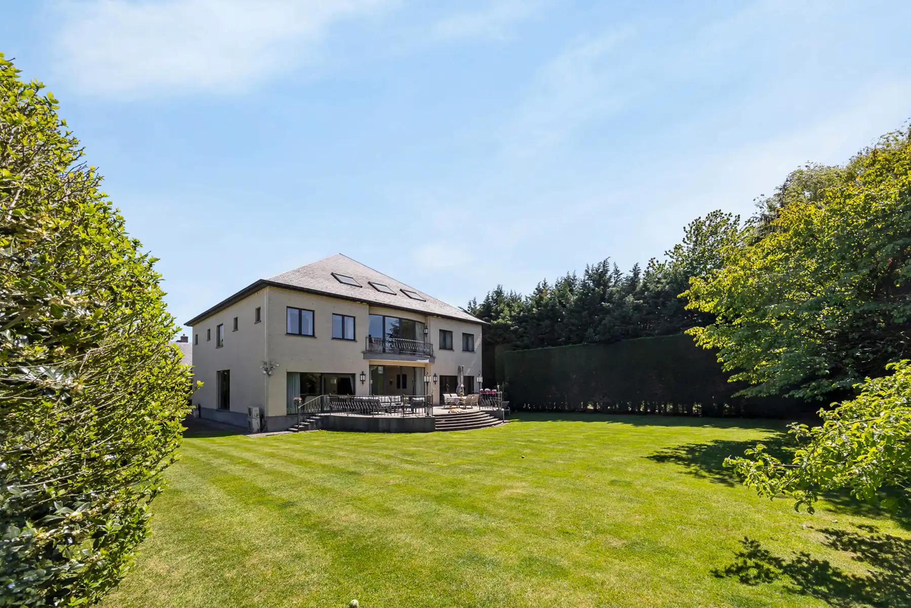 ELSDONK - ruime villa op zuidgericht perceel ca. 1.318m². foto {{pictureIndex}}
