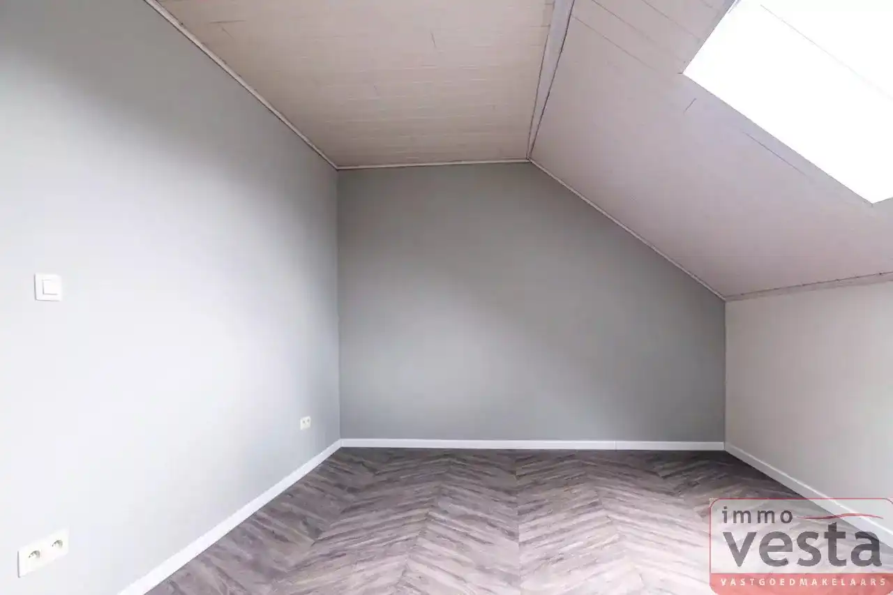 Verzorgde woning met drie slaapkamers foto 15