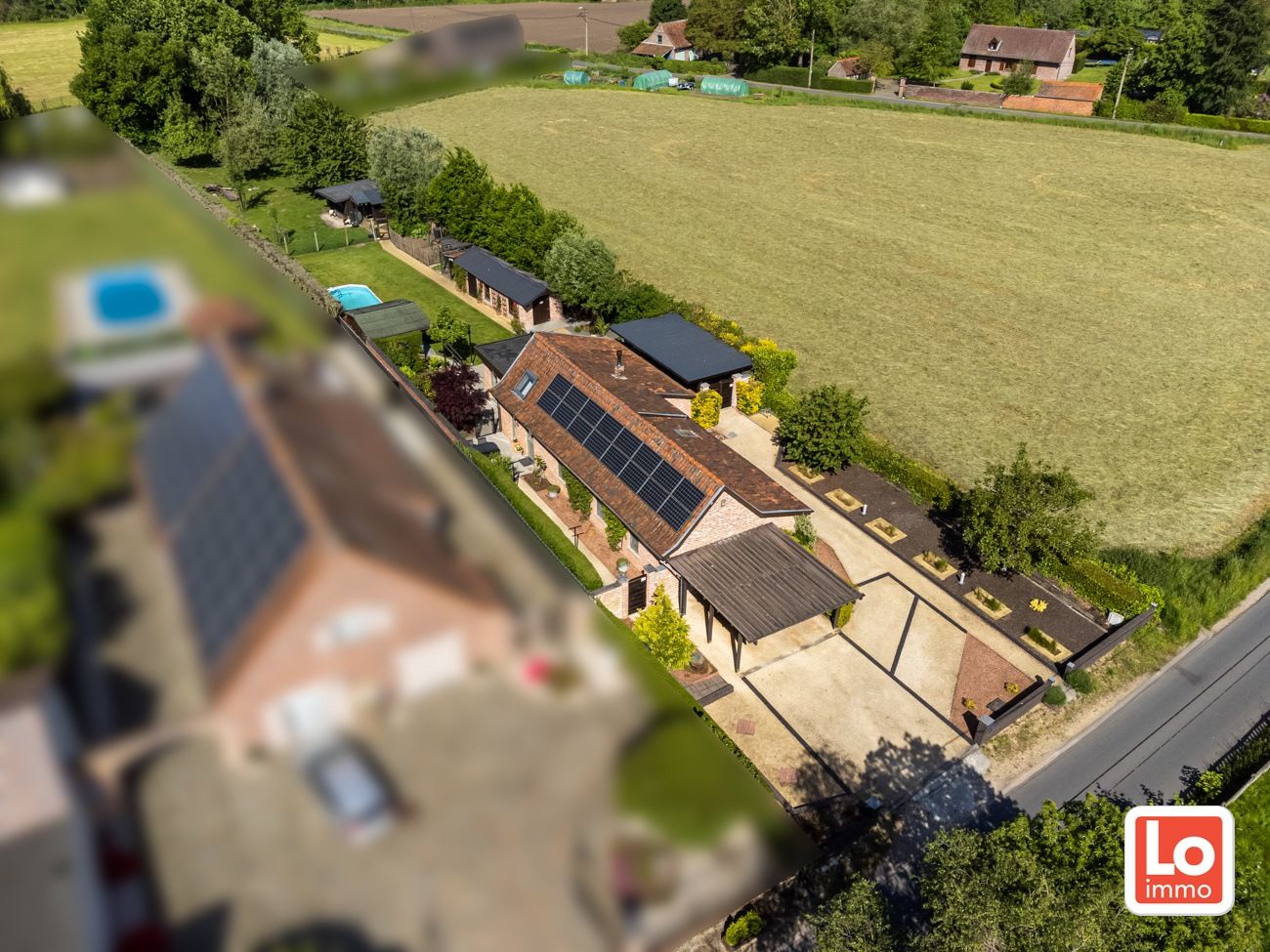 VERKOCHT!! Landelijk gelegen charmante en gezellige open bebouwing met grote tuin tussen het centrum van Laarne en Heusden. foto {{pictureIndex}}