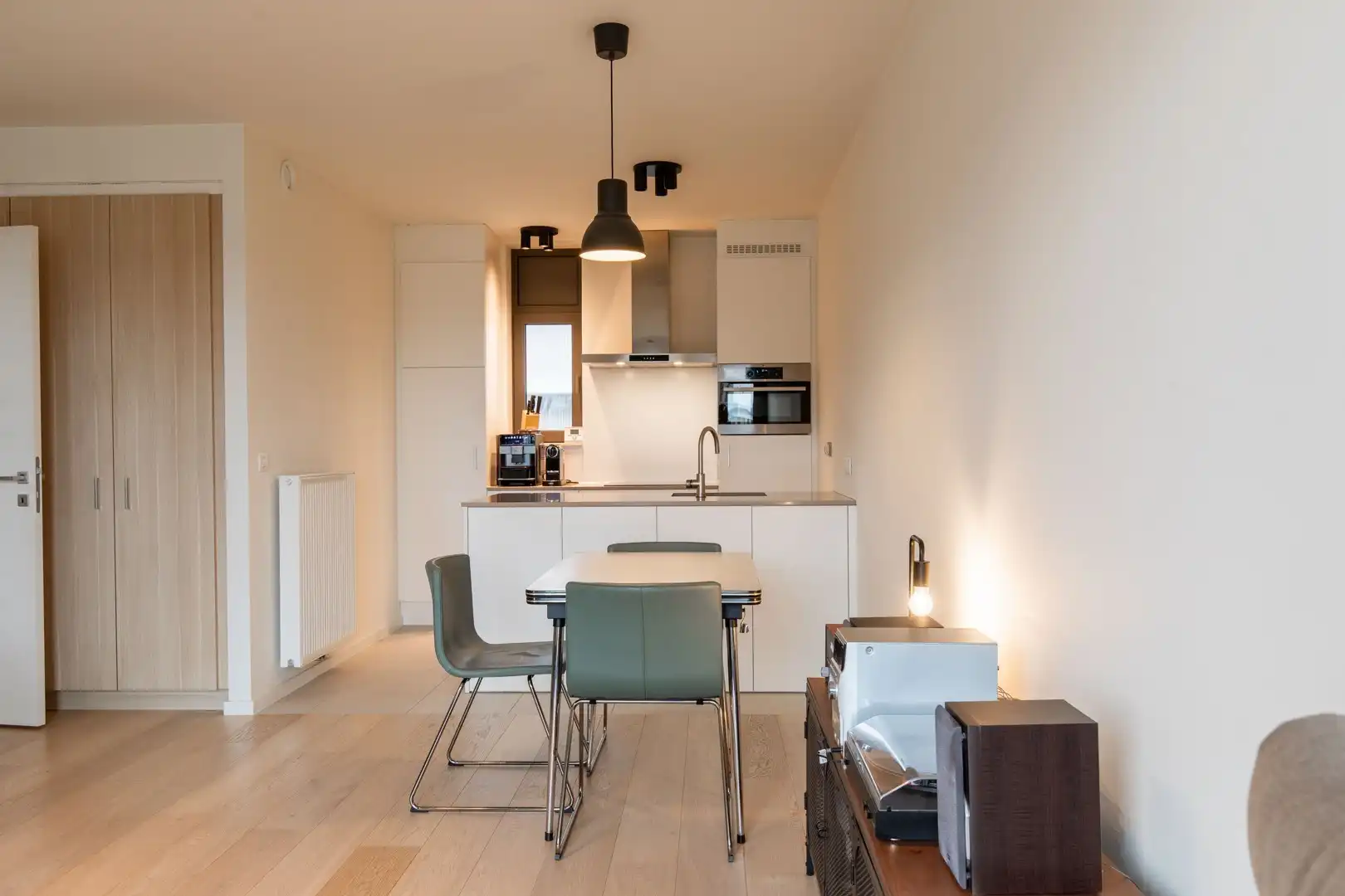 Zeer recent woon- of investeringsappartement foto 8