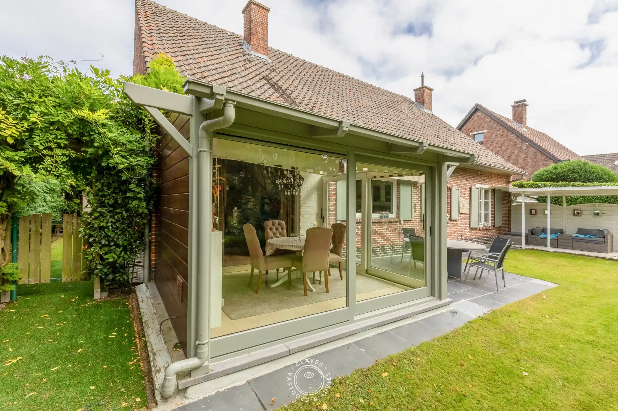 Stijlvol wonen met de allures van een bungalow op een geweldige locatie foto 21
