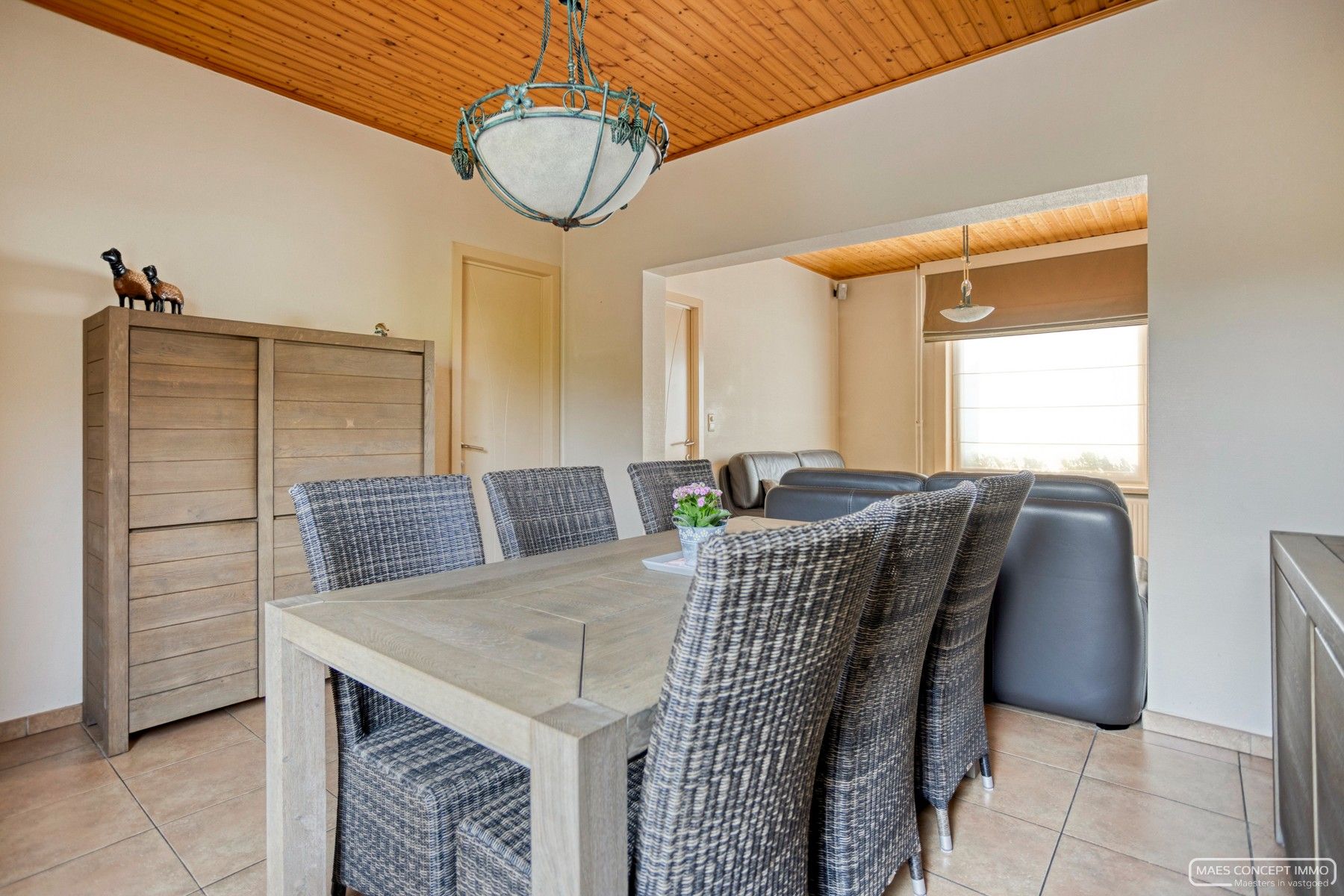 Gezellige halfopen woning met ruime groene tuin foto 4