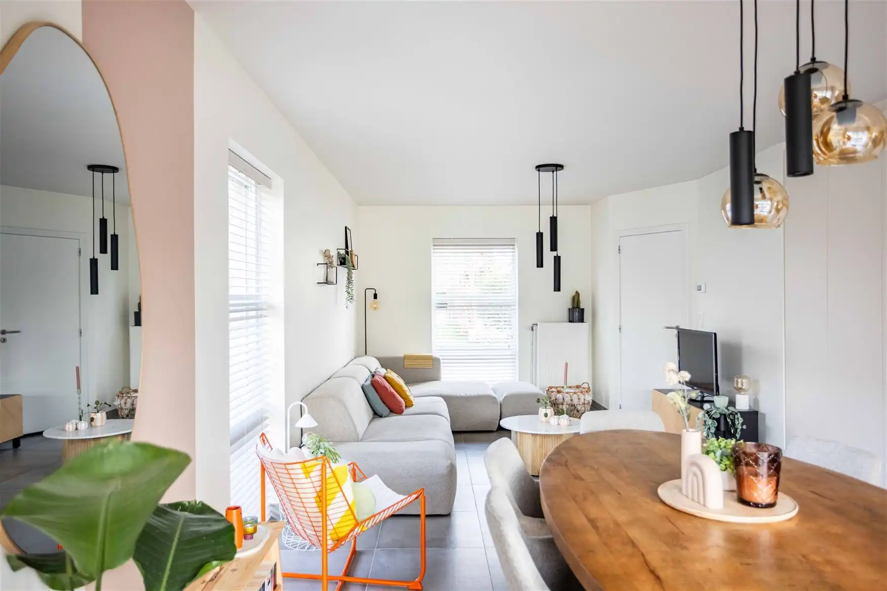 Instapklaar gezinshuis met zonnige tuin foto 7